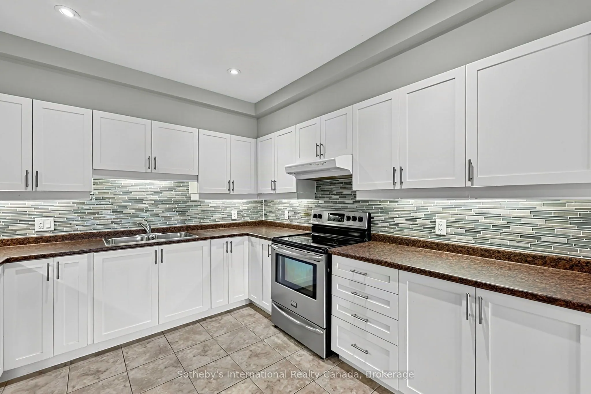 25 Beaver Street S #307