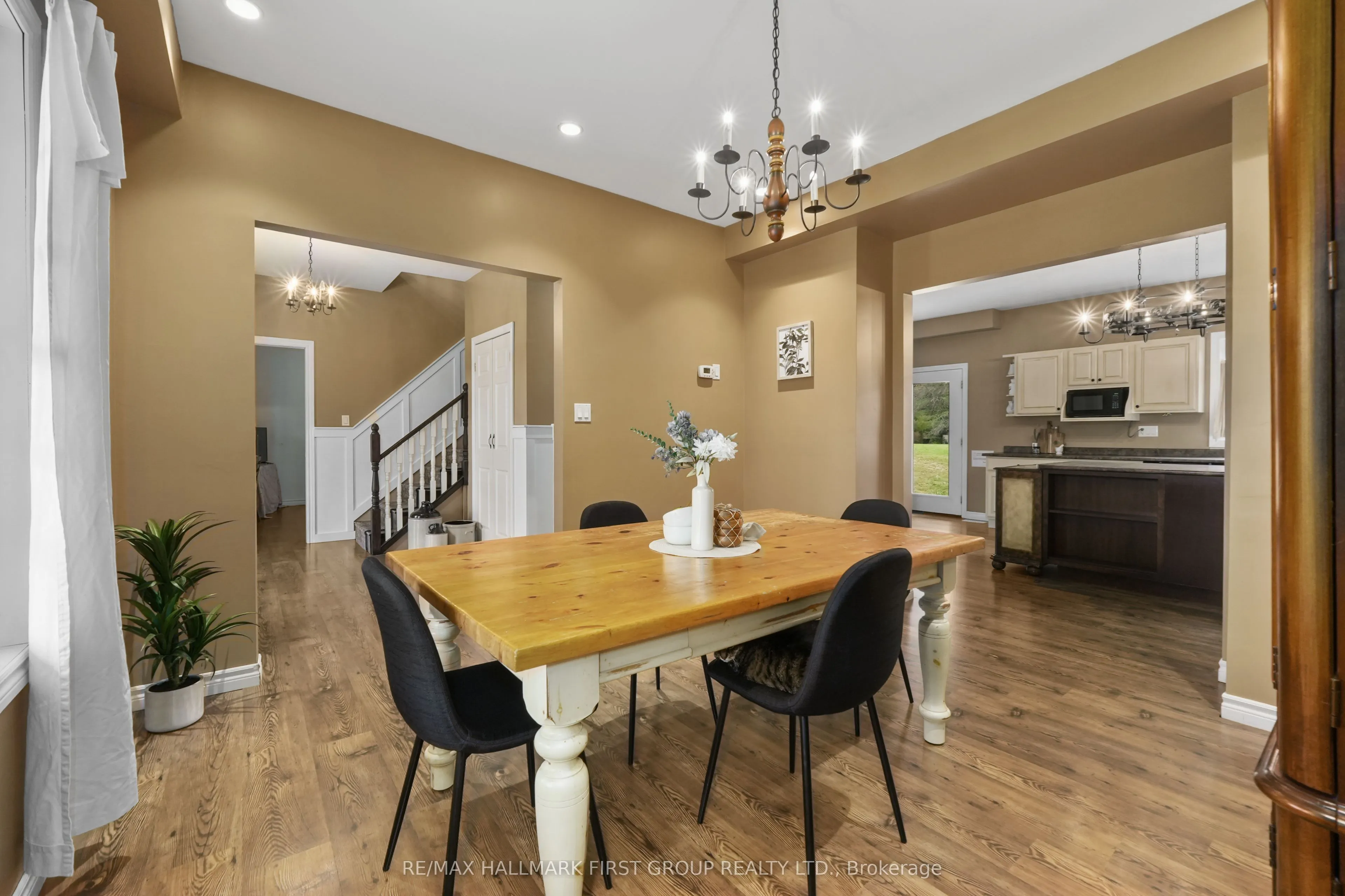 3937 Larose Crescent