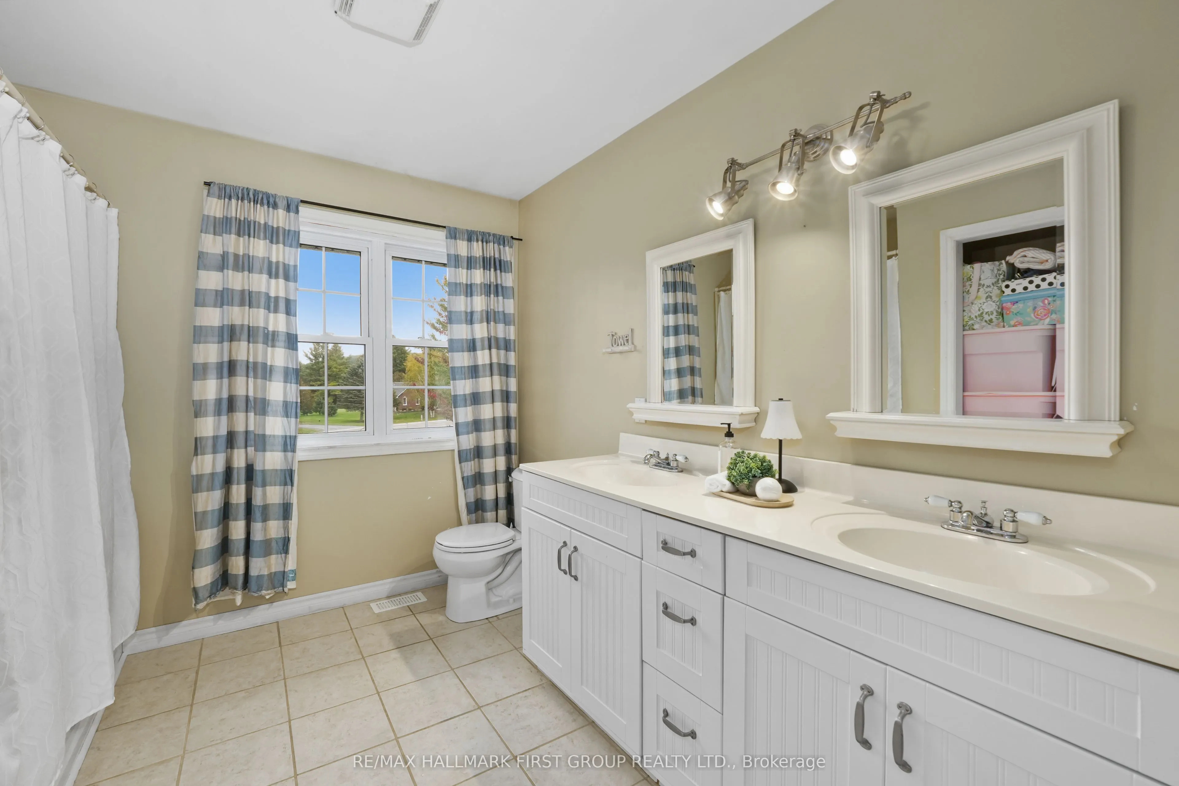 3937 Larose Crescent