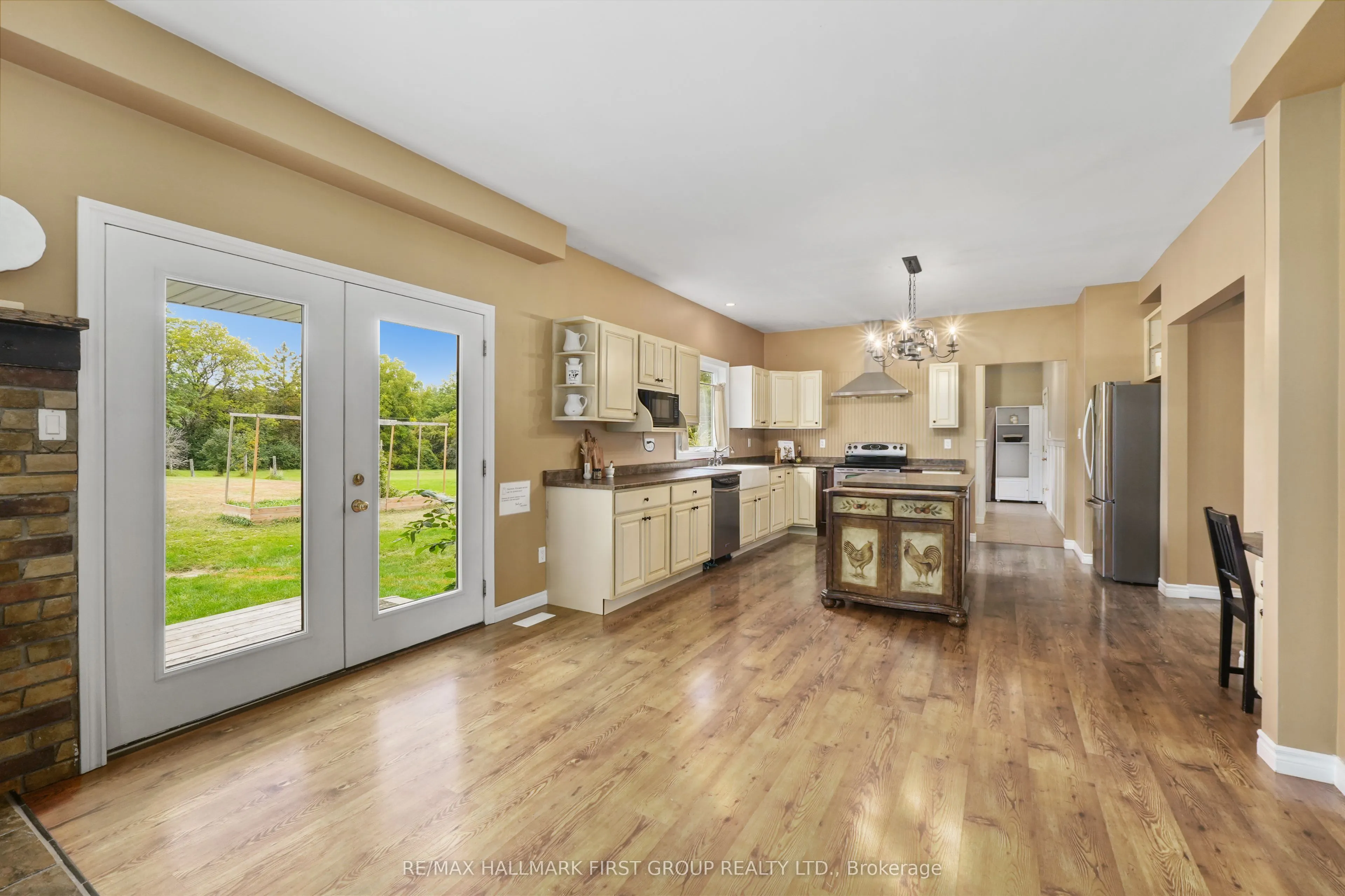 3937 Larose Crescent