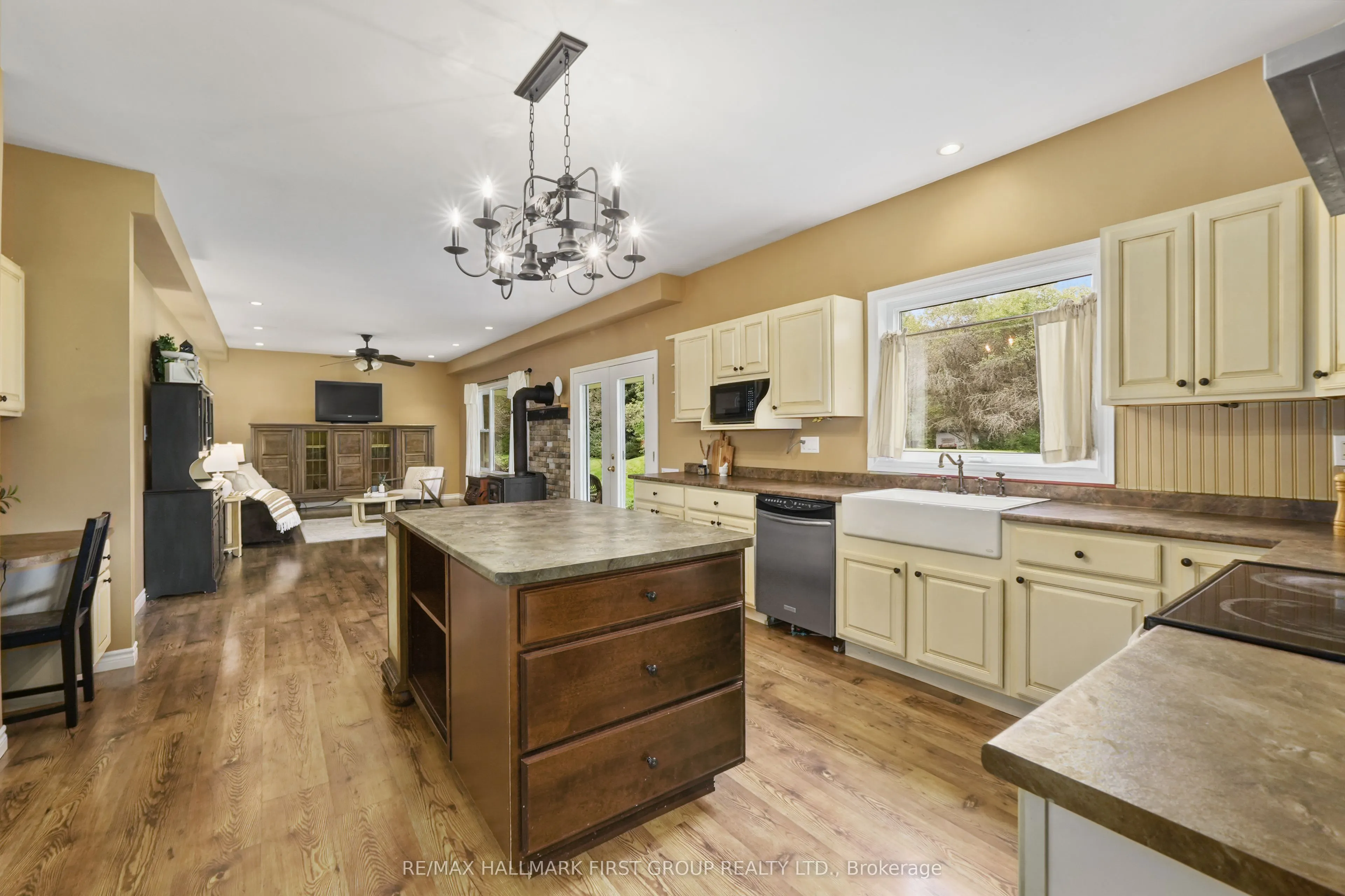 3937 Larose Crescent