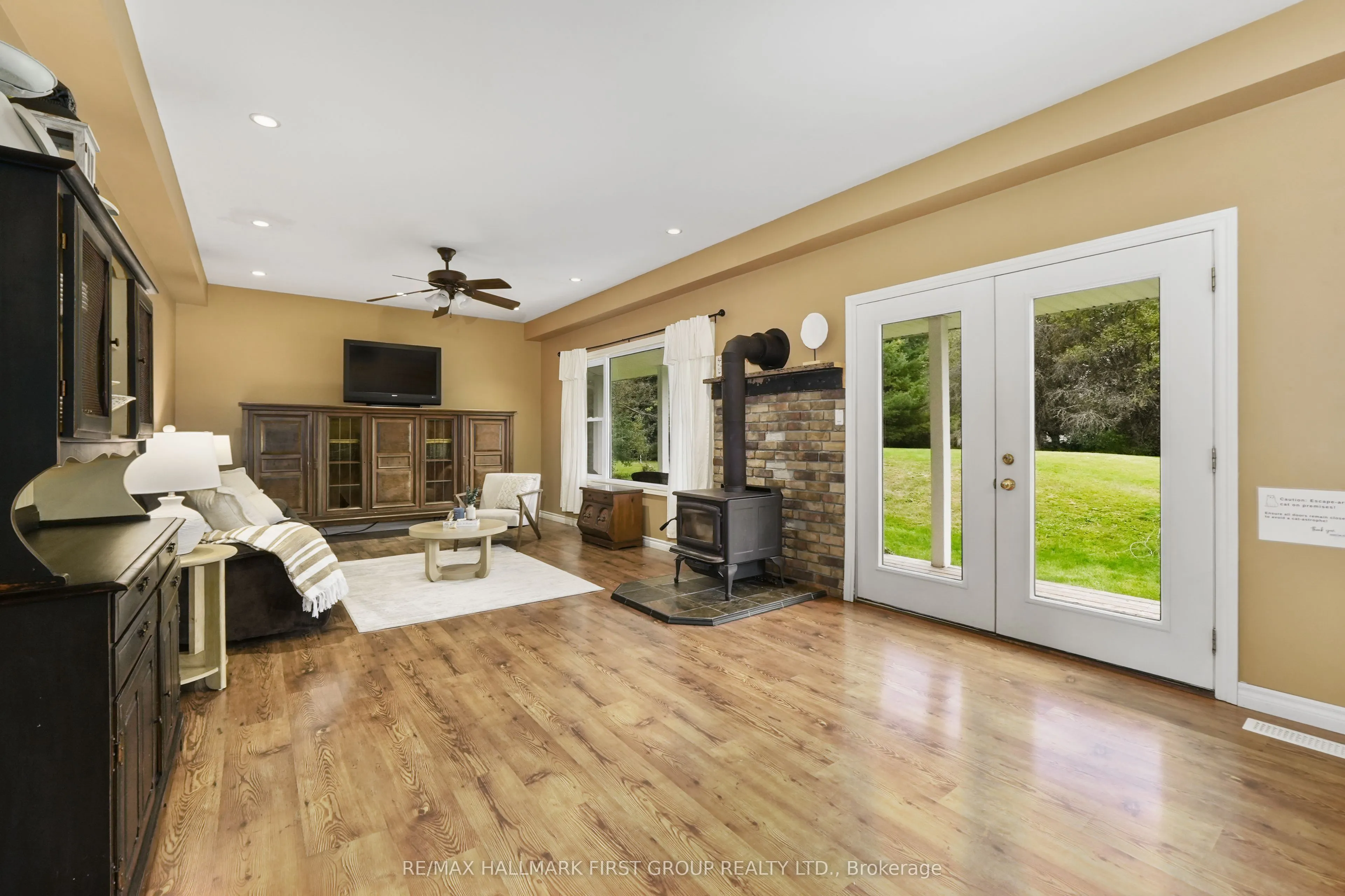 3937 Larose Crescent