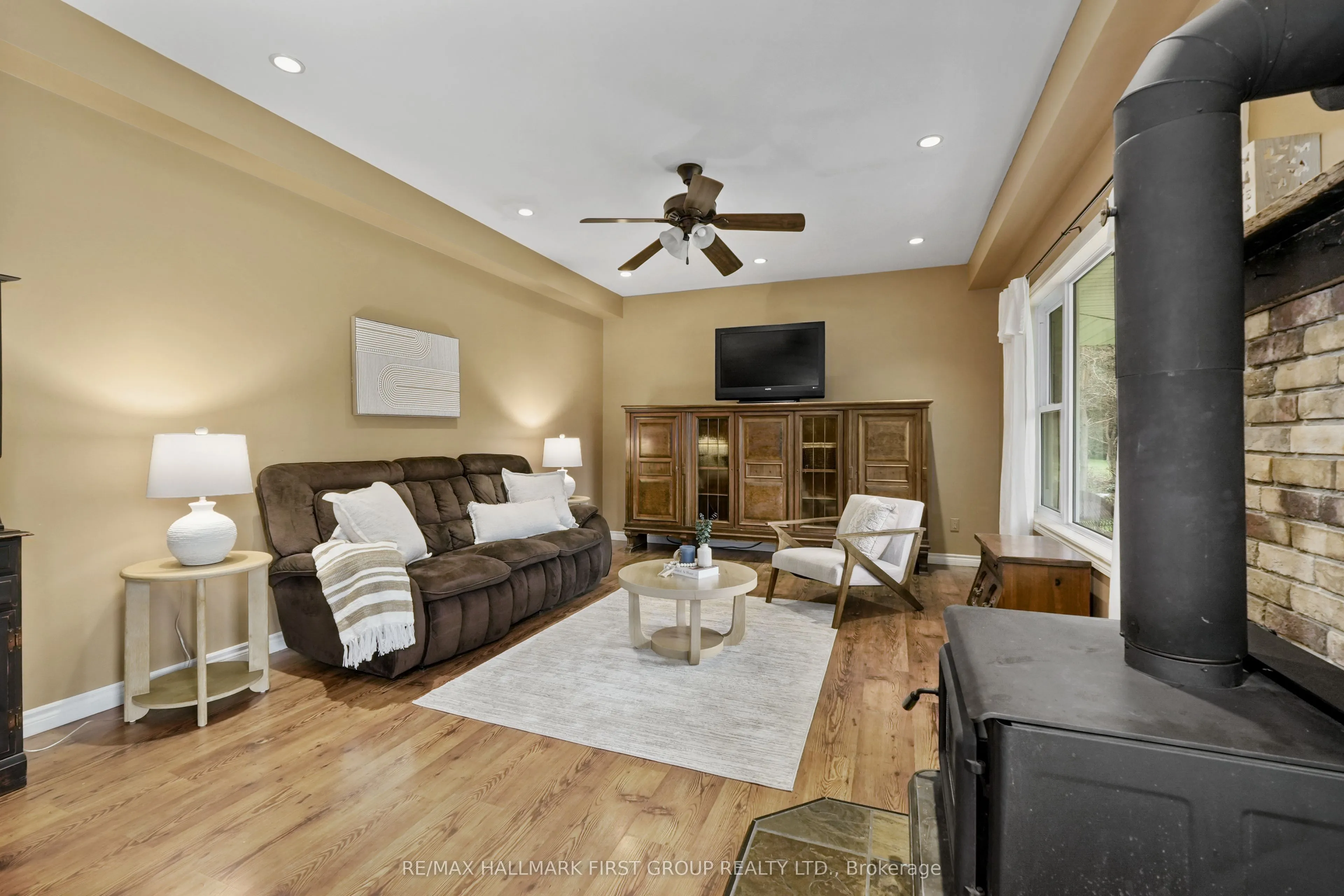 3937 Larose Crescent