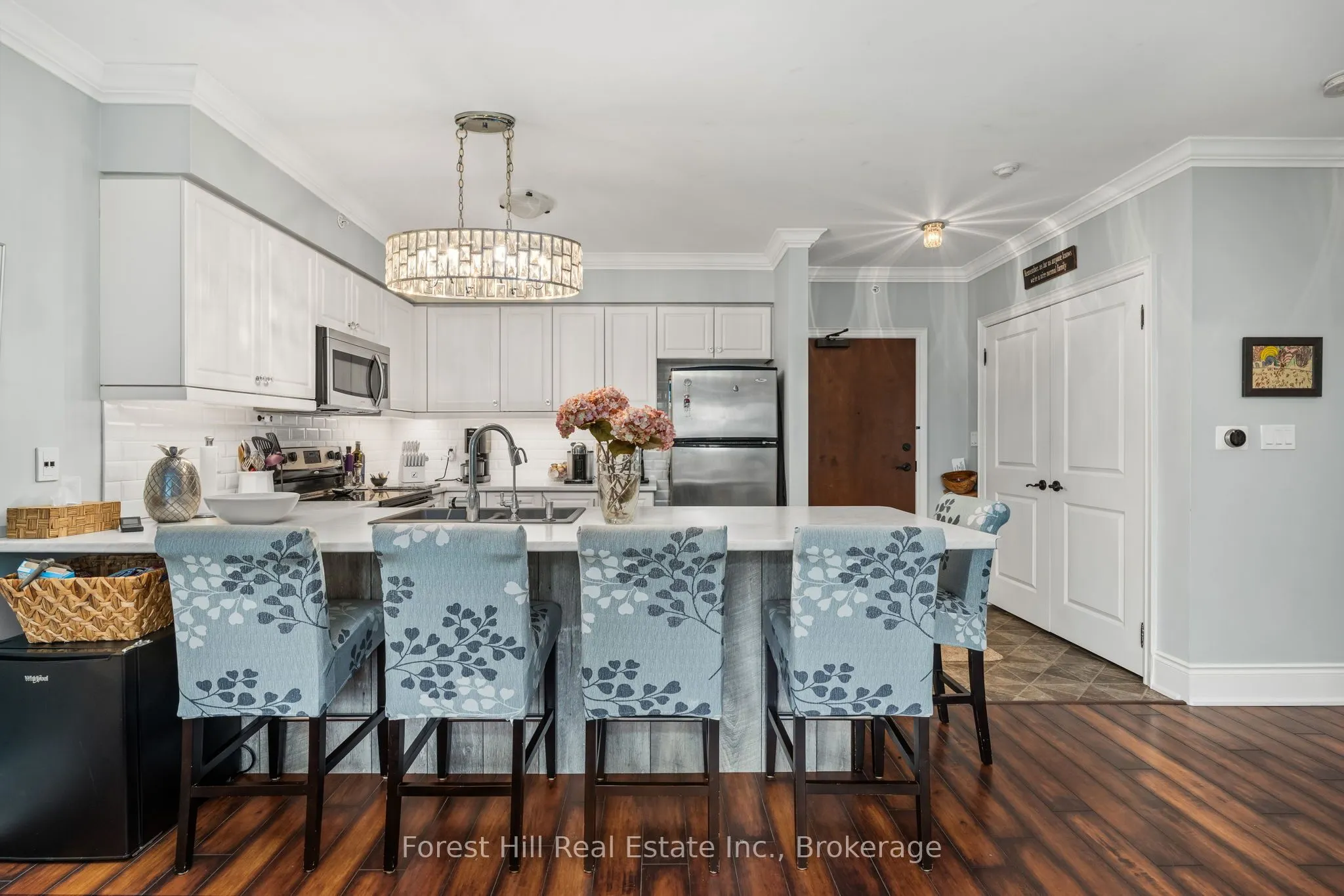 391C Manitoba Street #204