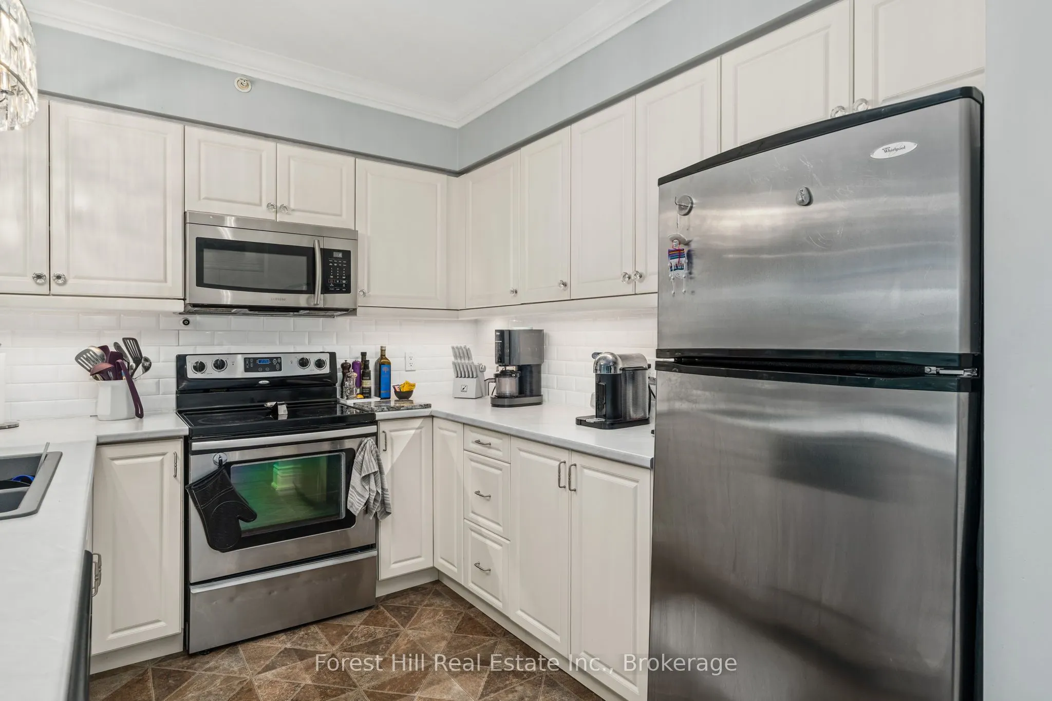 391C Manitoba Street #204