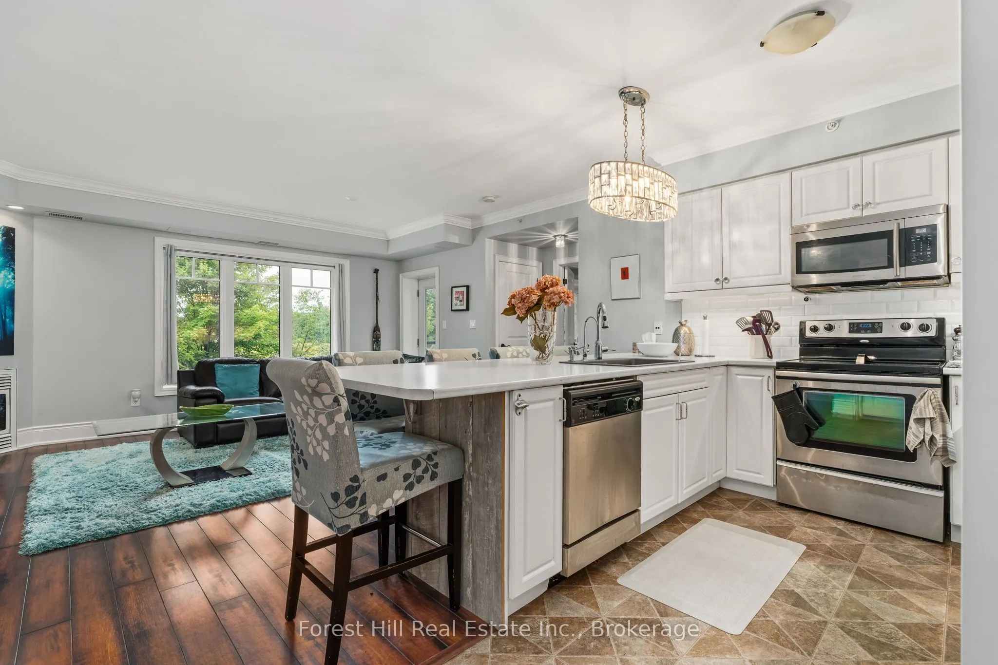 391C Manitoba Street #204