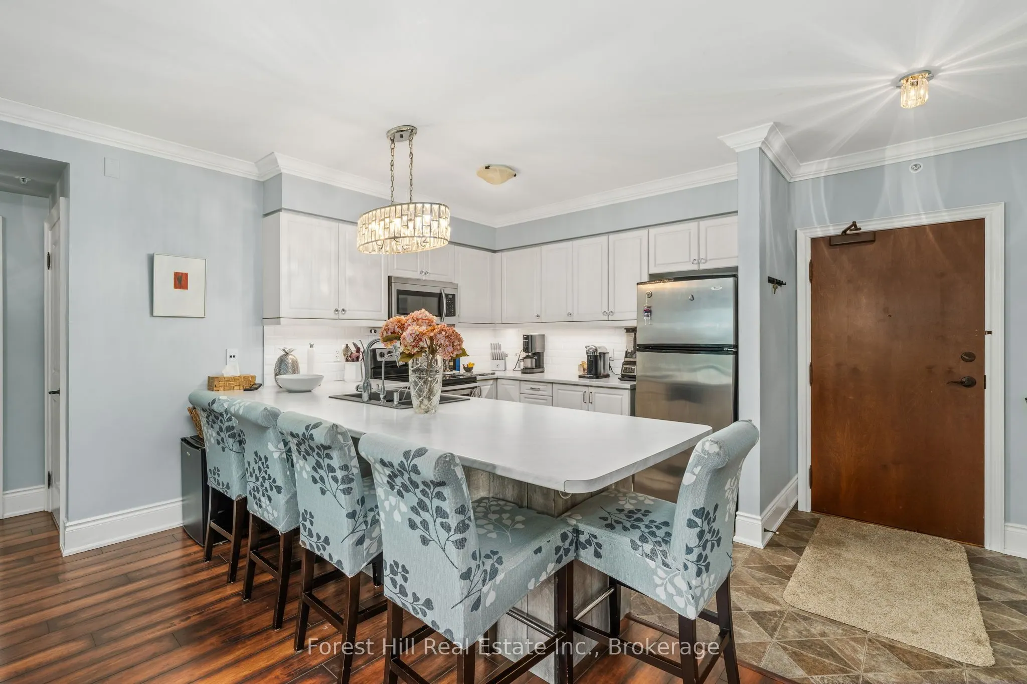 391C Manitoba Street #204