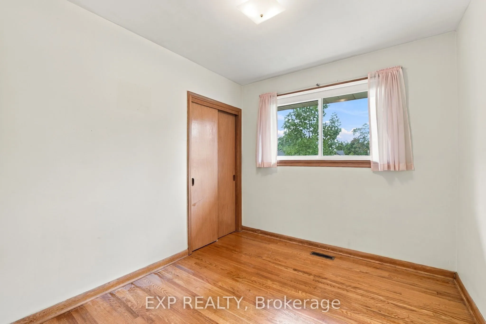 2 Glengrove Circle