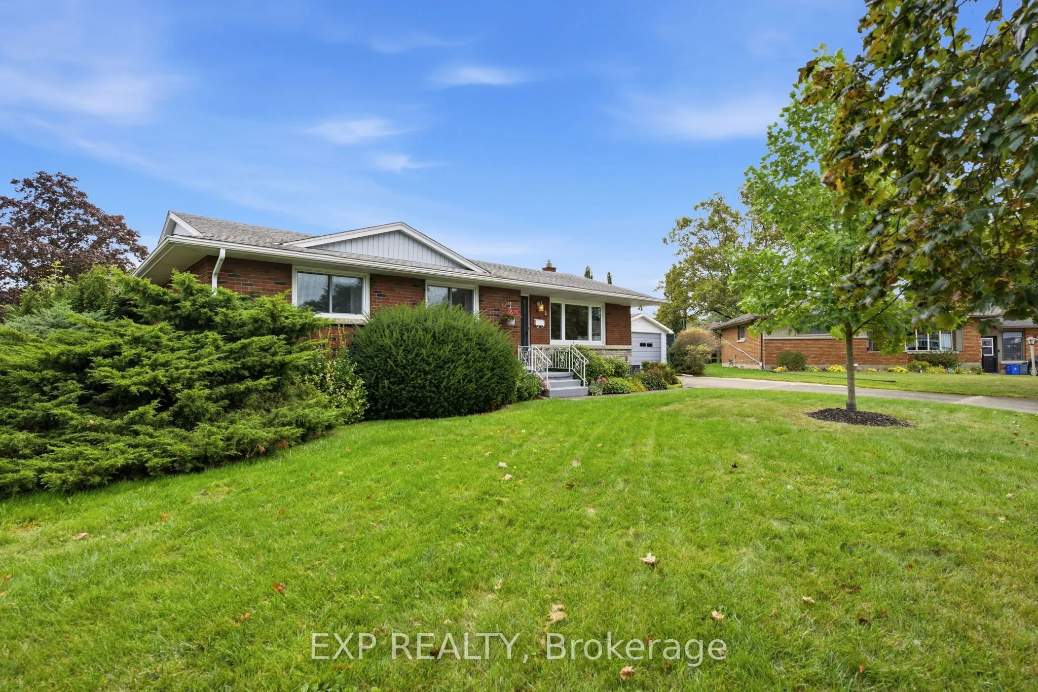 2 Glengrove Circle