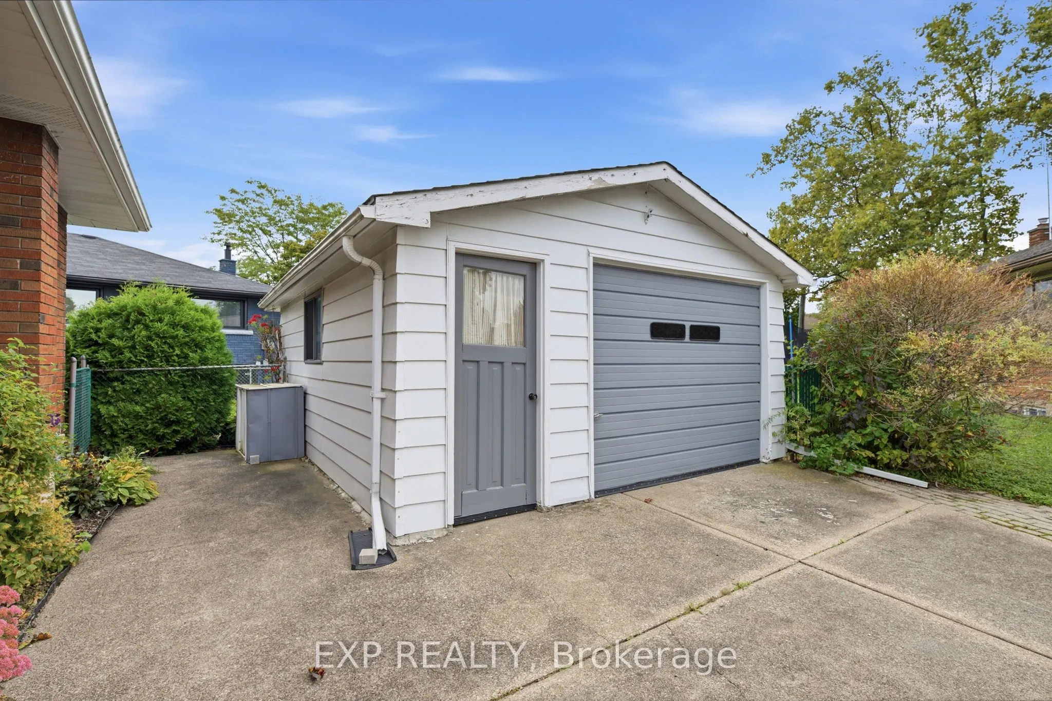 2 Glengrove Circle