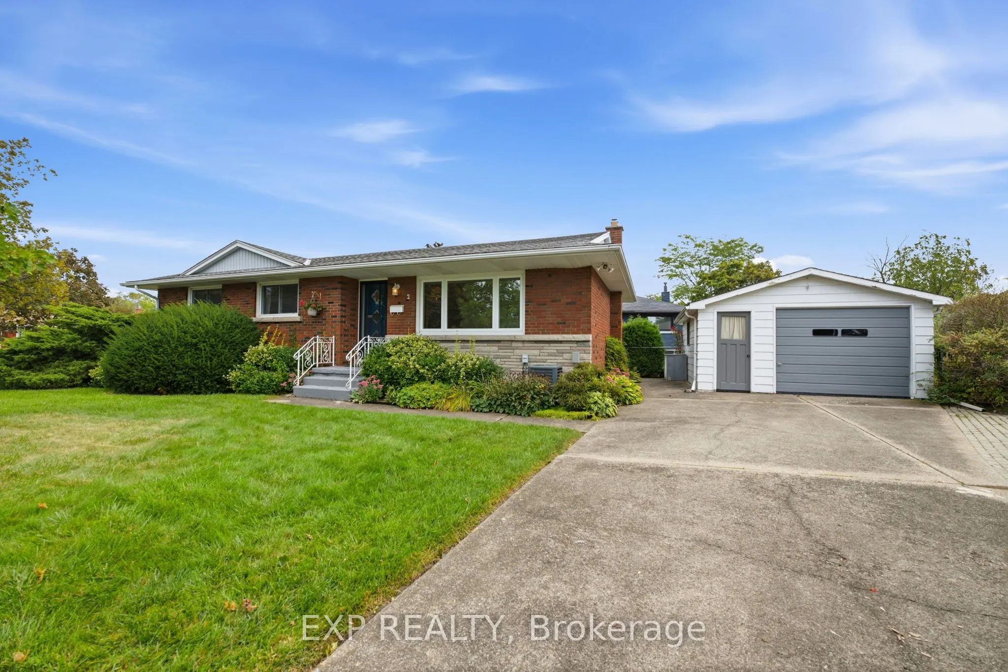 2 Glengrove Circle