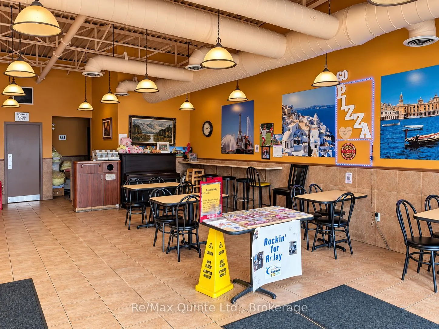 470 Dundas Street E