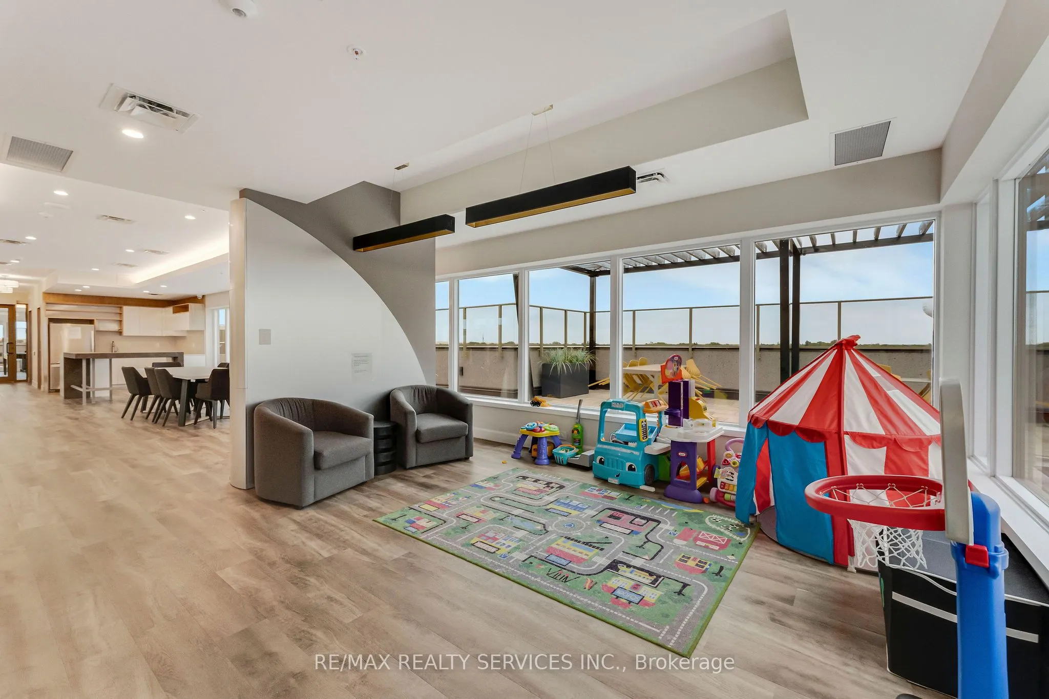 34 Norman Street #213