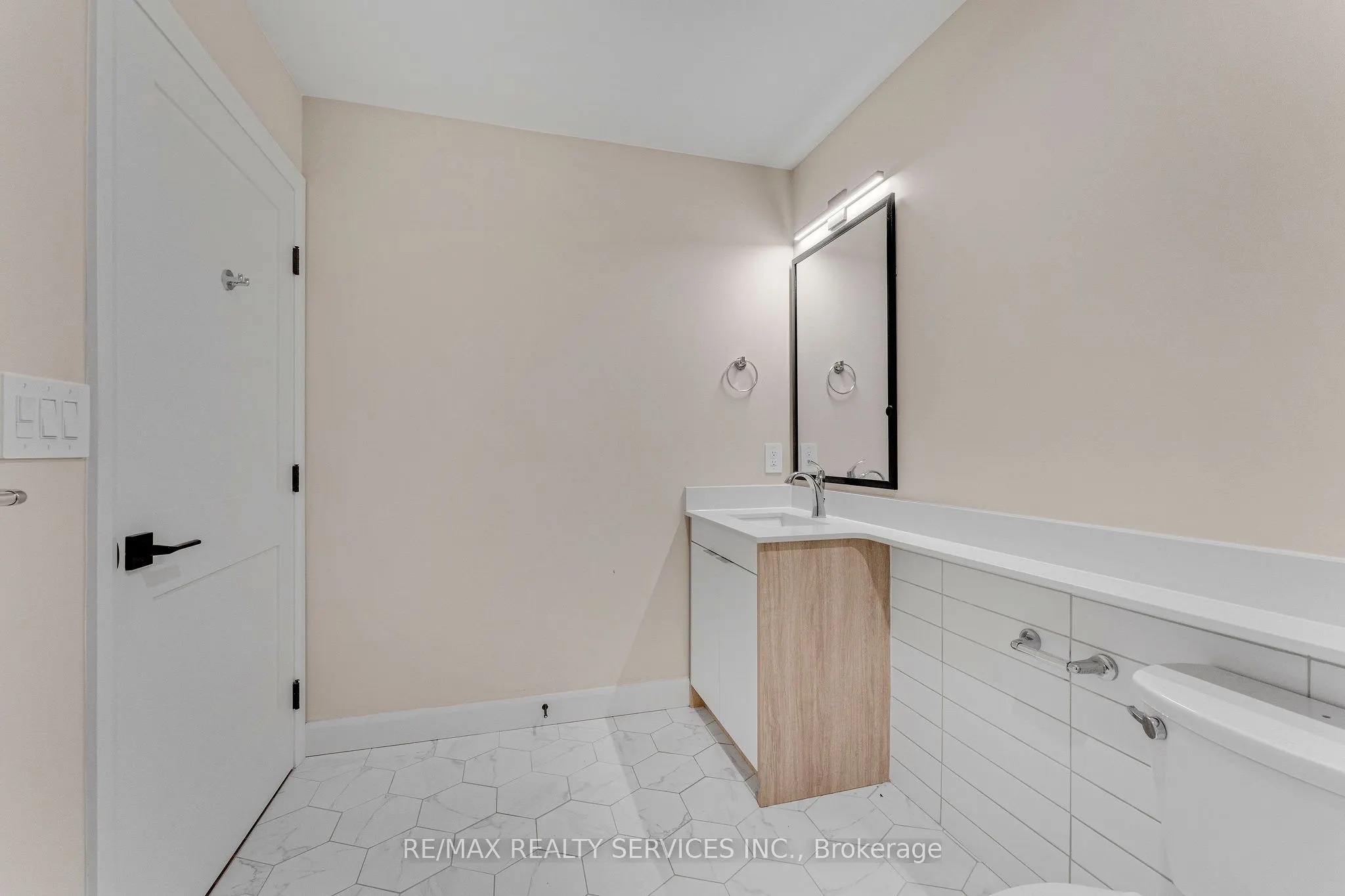34 Norman Street #213