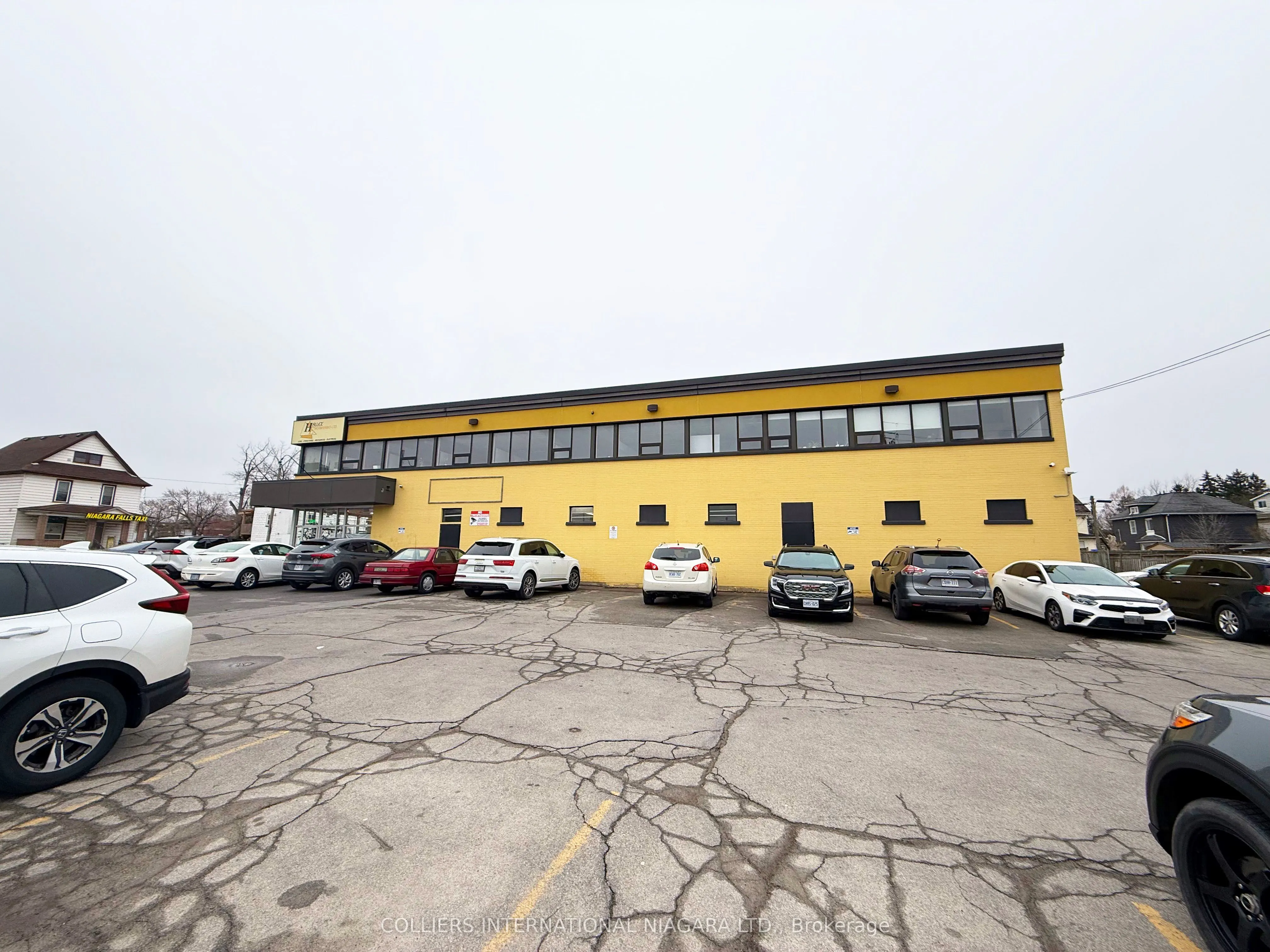 5001 Victoria Avenue #2