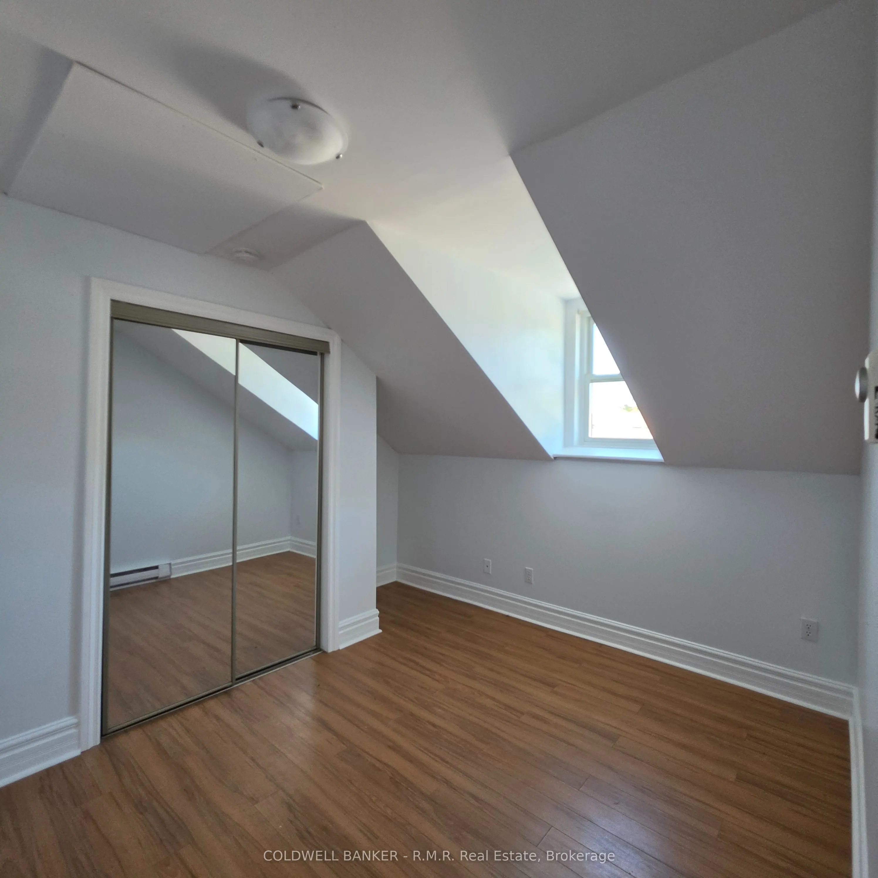 87 Albert Street #C