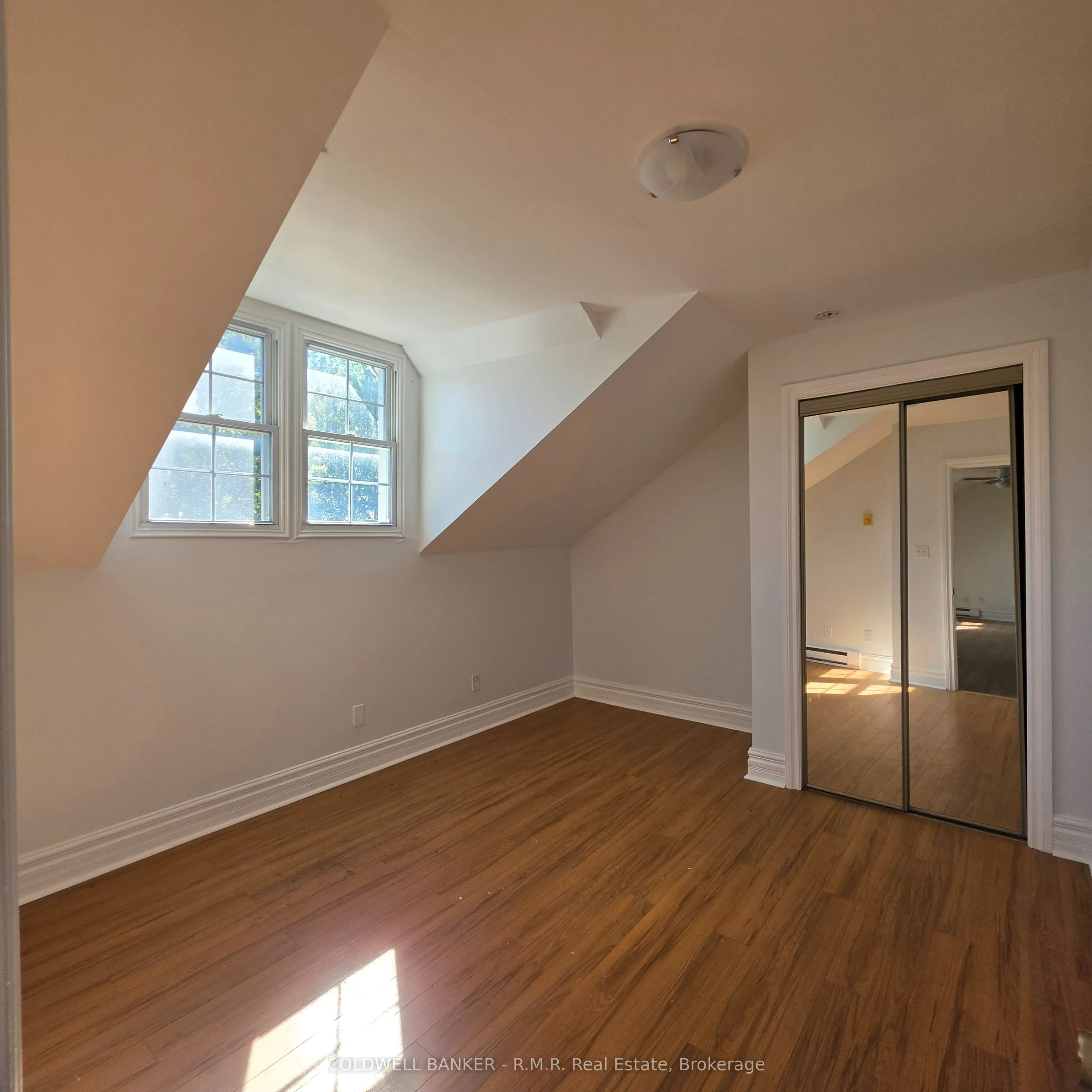 87 Albert Street #C