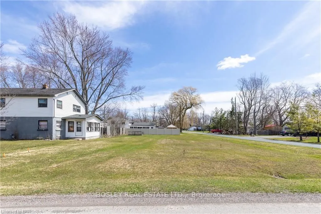 LOT 698 BUFFALO Road N