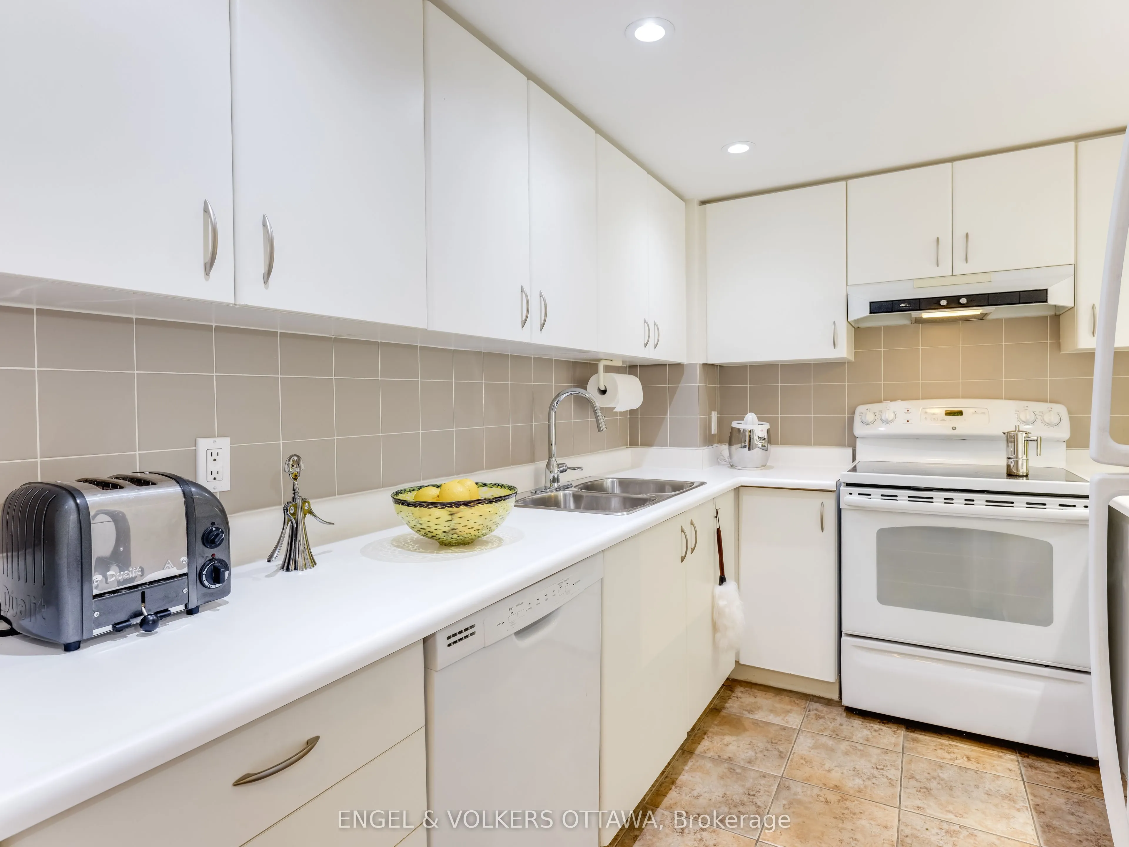 35 MURRAY Street #212