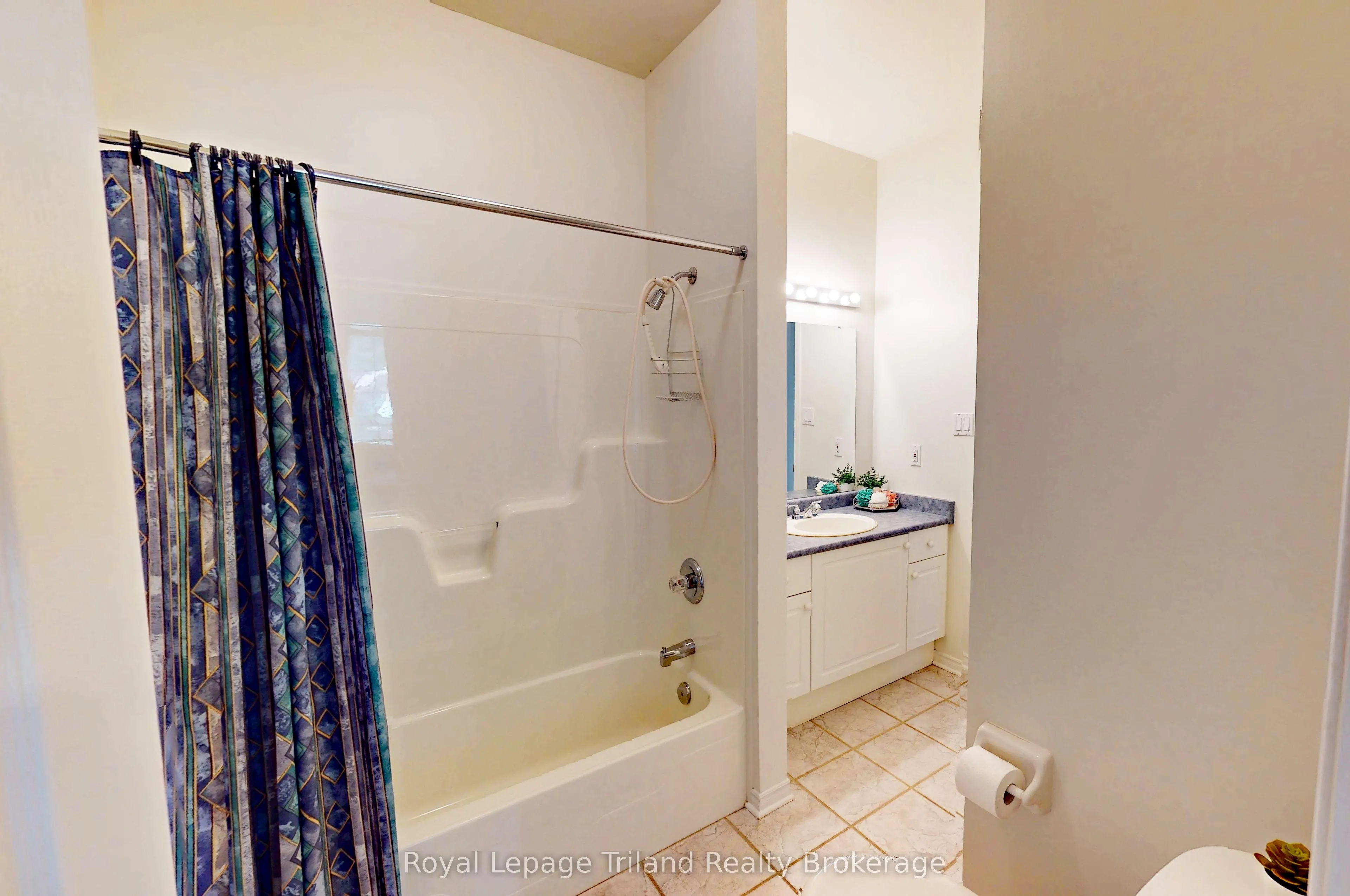 491 Nova Scotia Court ##13