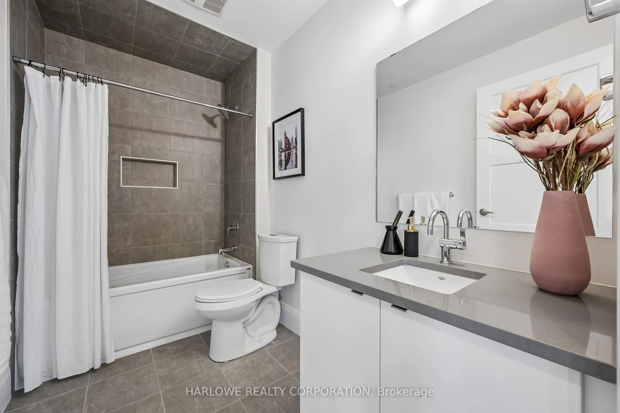 93 Arthur Street S #314