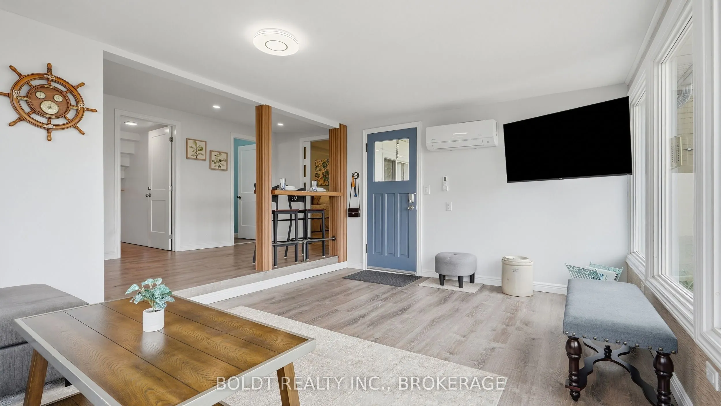 28 Chapel Street S