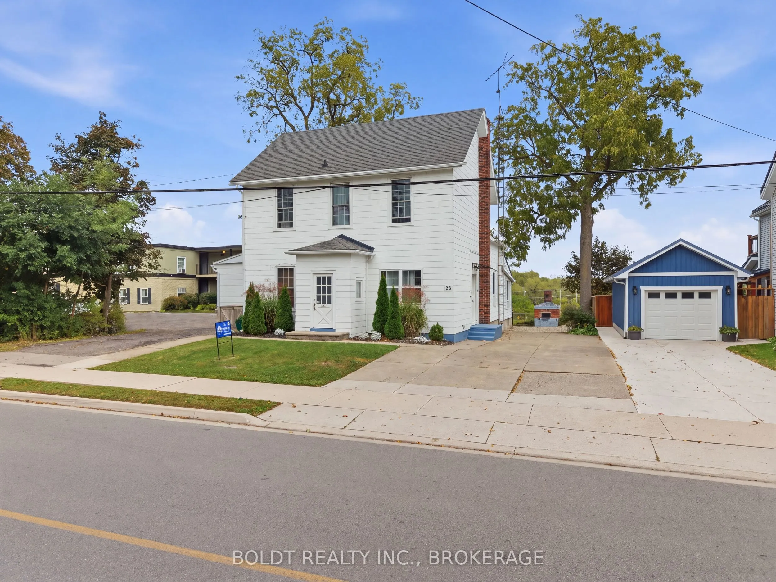 28 Chapel Street S