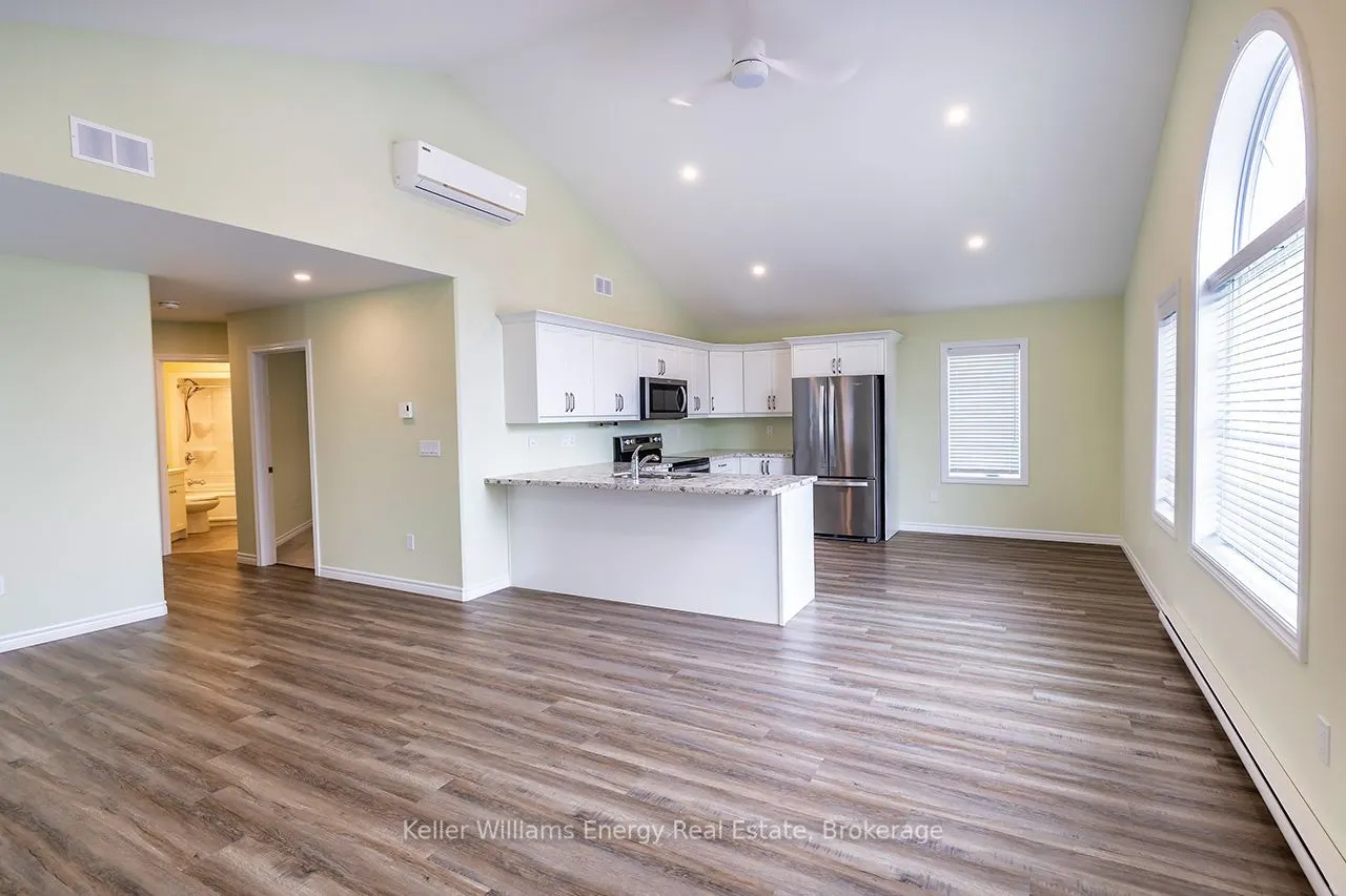 300 Croft Street #601