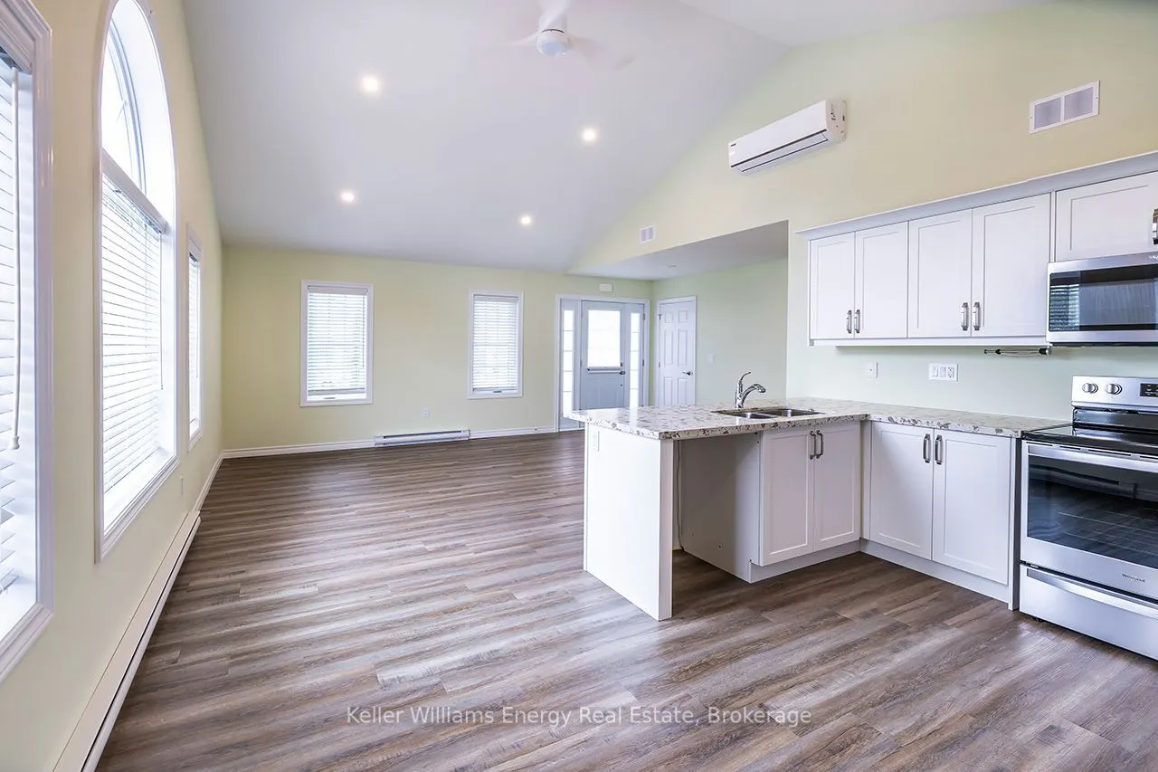 300 Croft Street #601