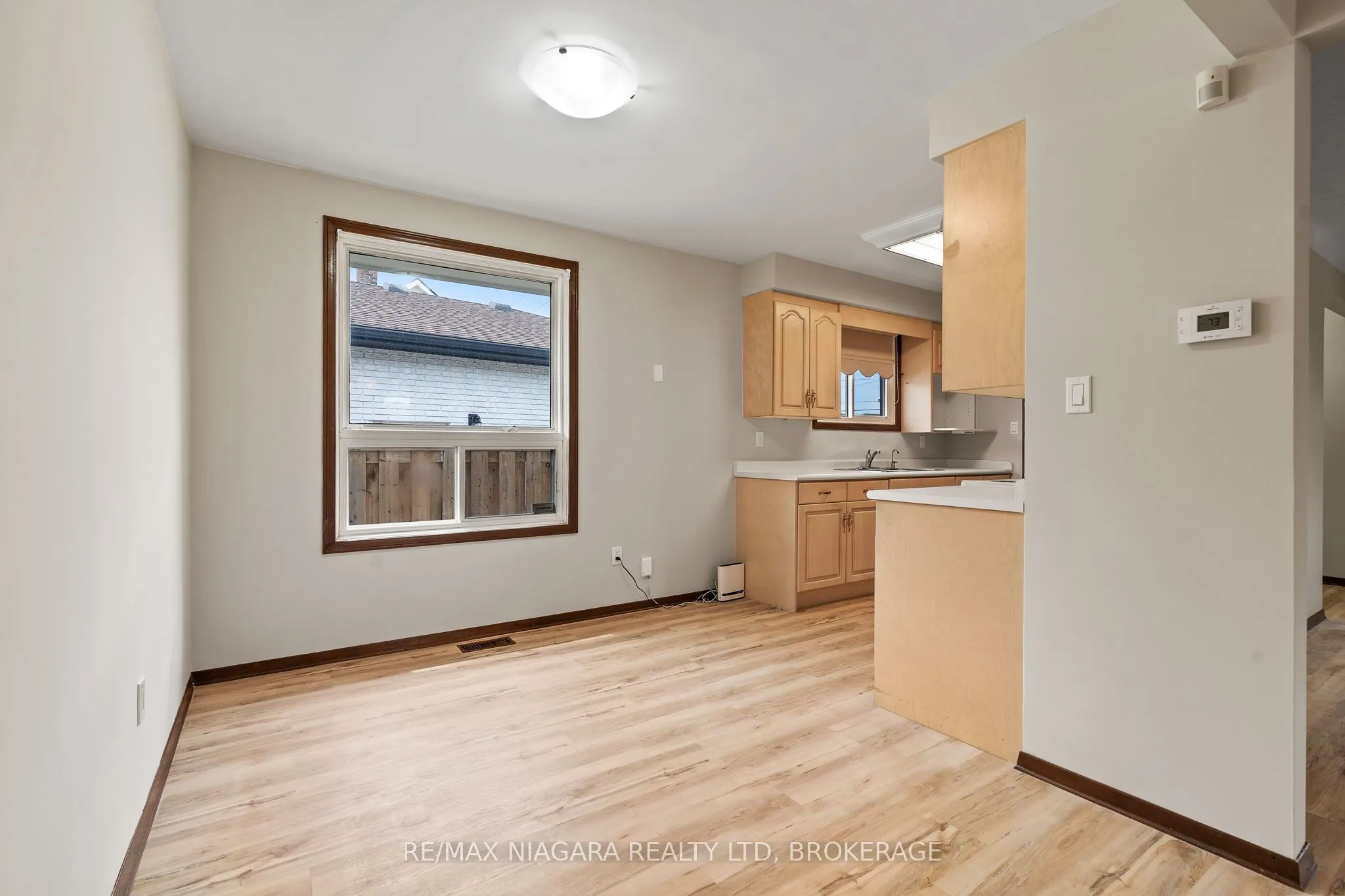 476 SCOTT Street