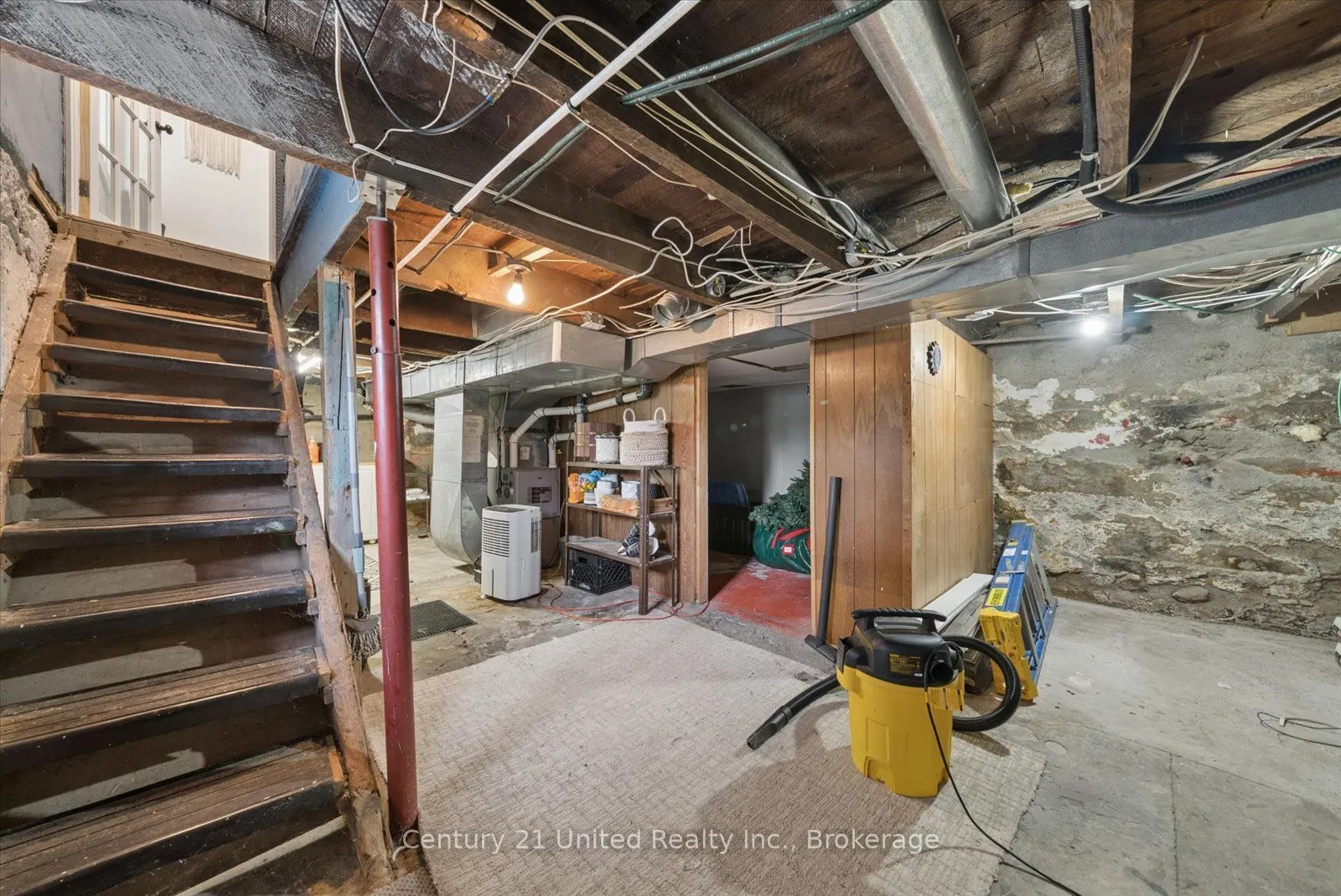 555 Romaine Street