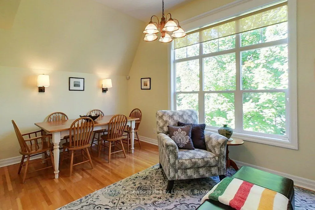 184 SNOWBRIDGE Way #201