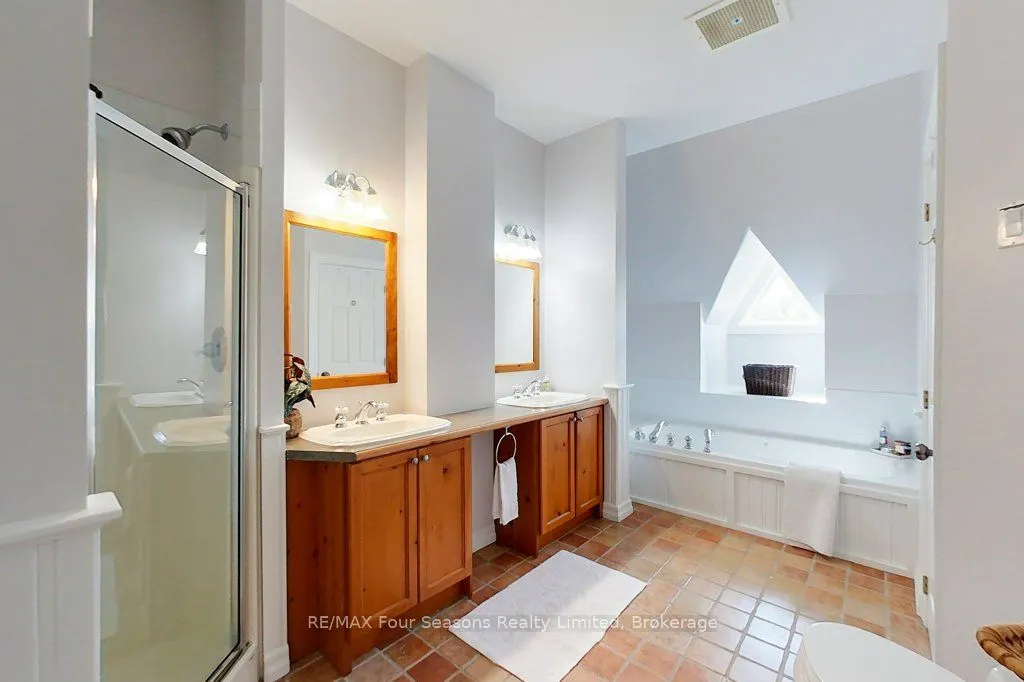 184 SNOWBRIDGE Way #201