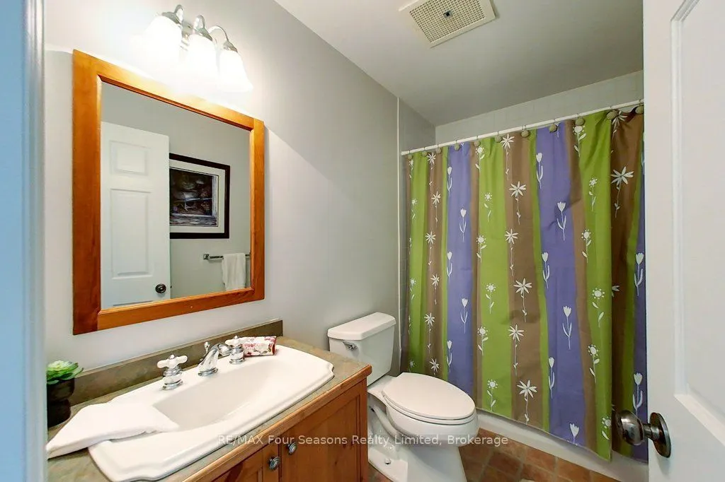 184 SNOWBRIDGE Way #201