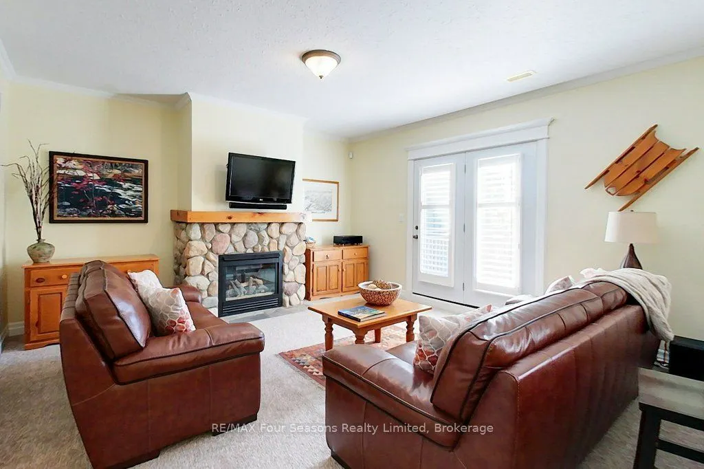 184 SNOWBRIDGE Way #201
