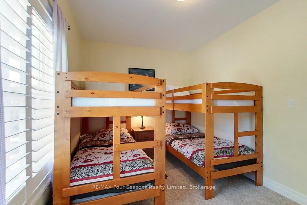 184 SNOWBRIDGE Way #201