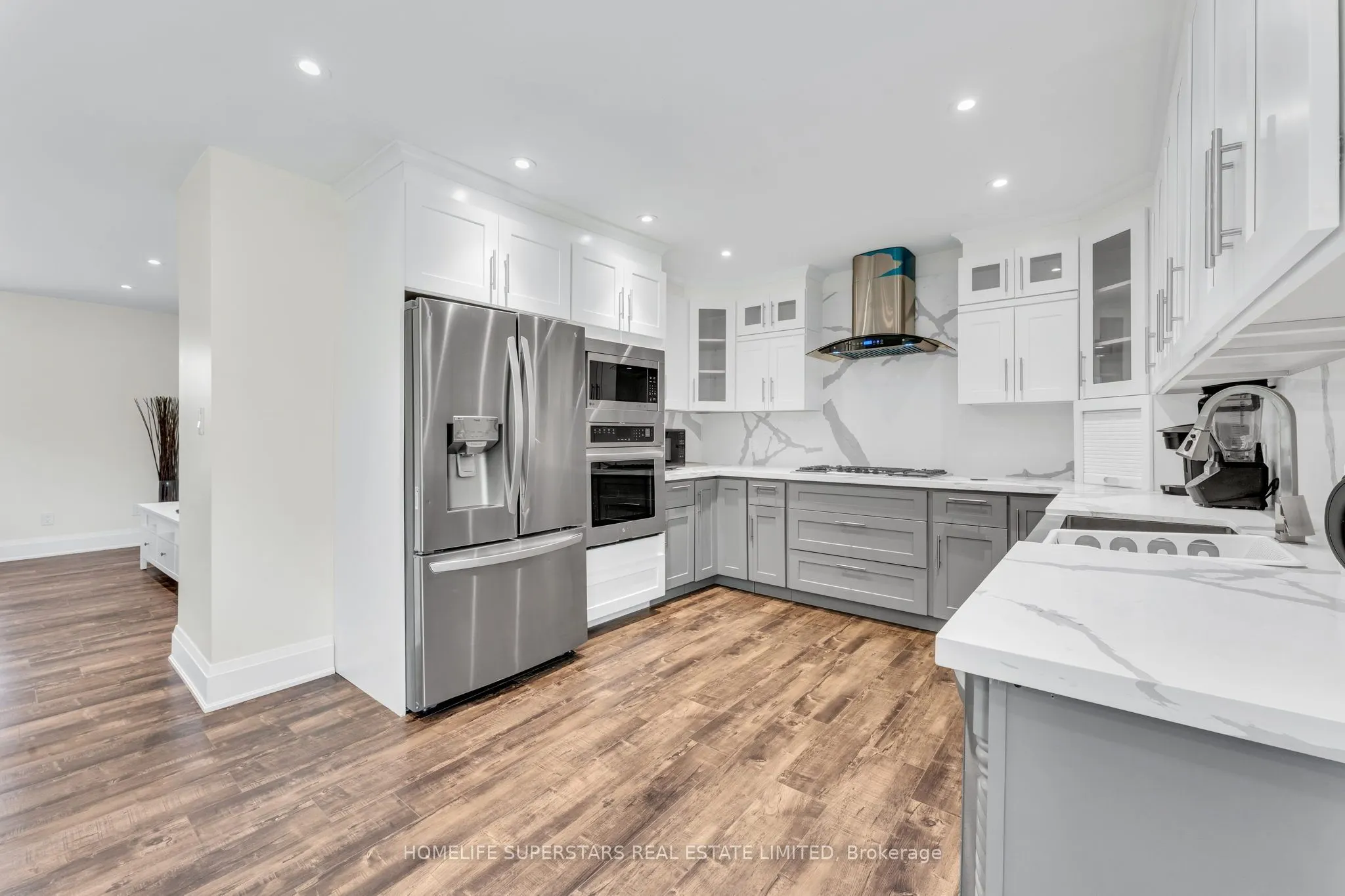 689 Northline Road
