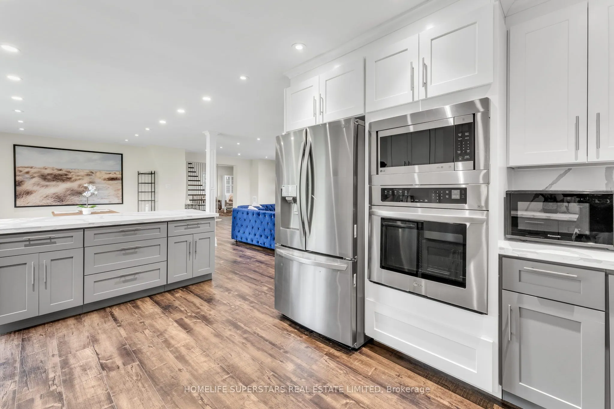 689 Northline Road