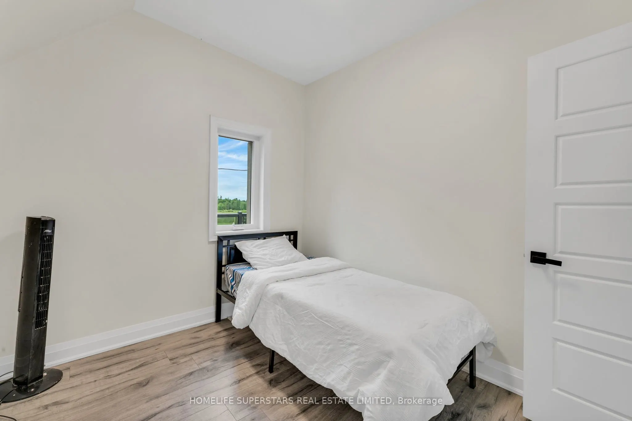 689 Northline Road