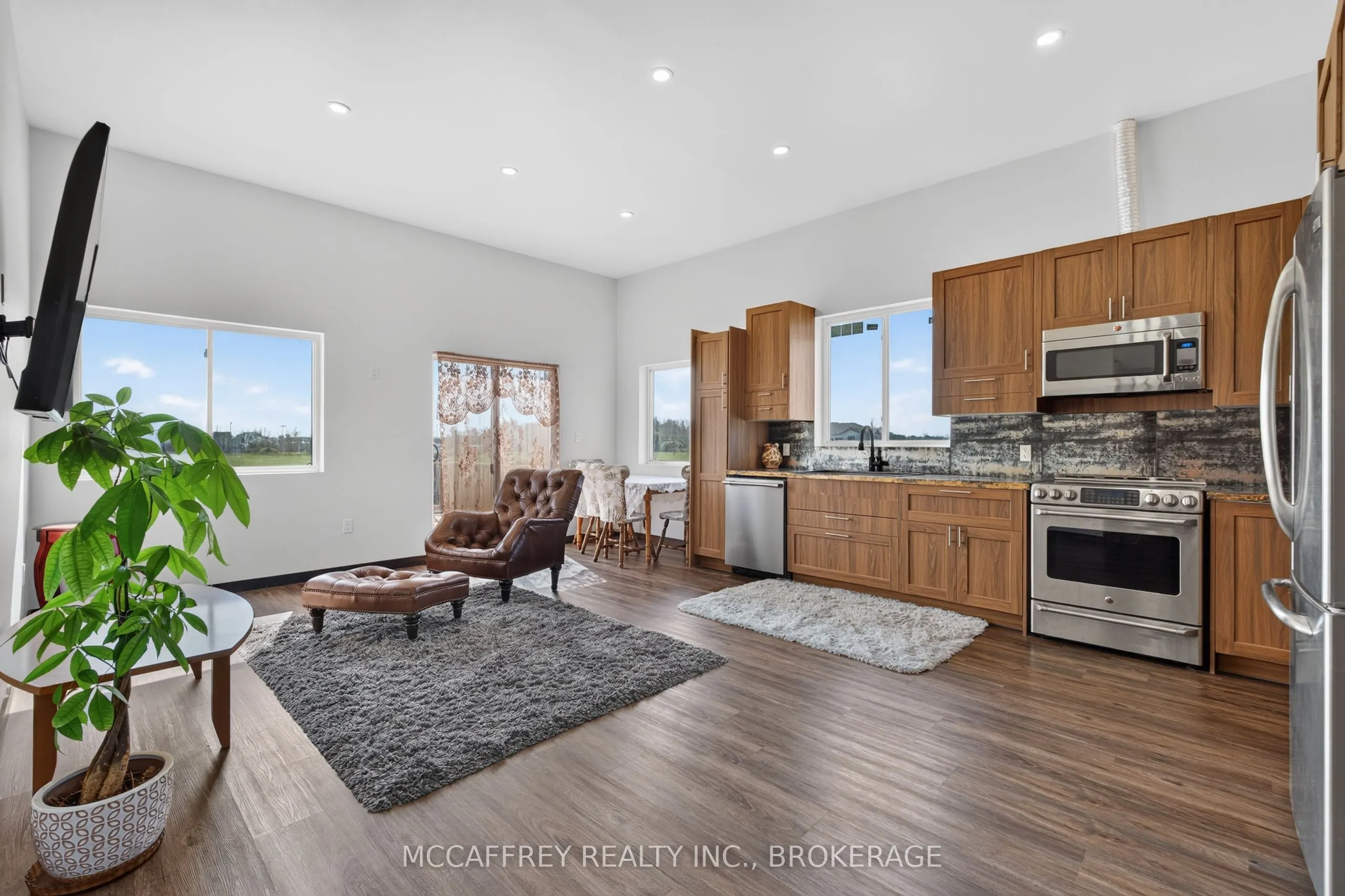 4326 County Rd 6