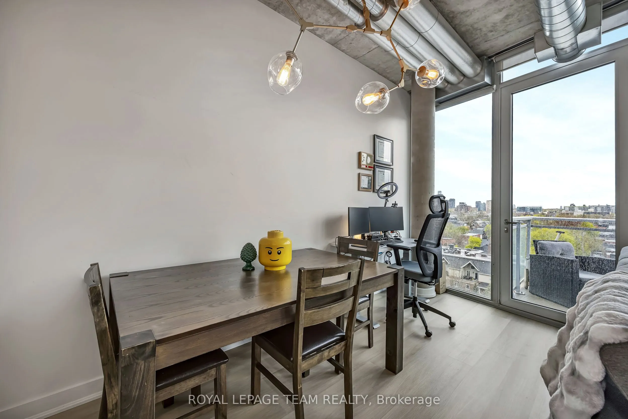 360 Mcleod Street #905