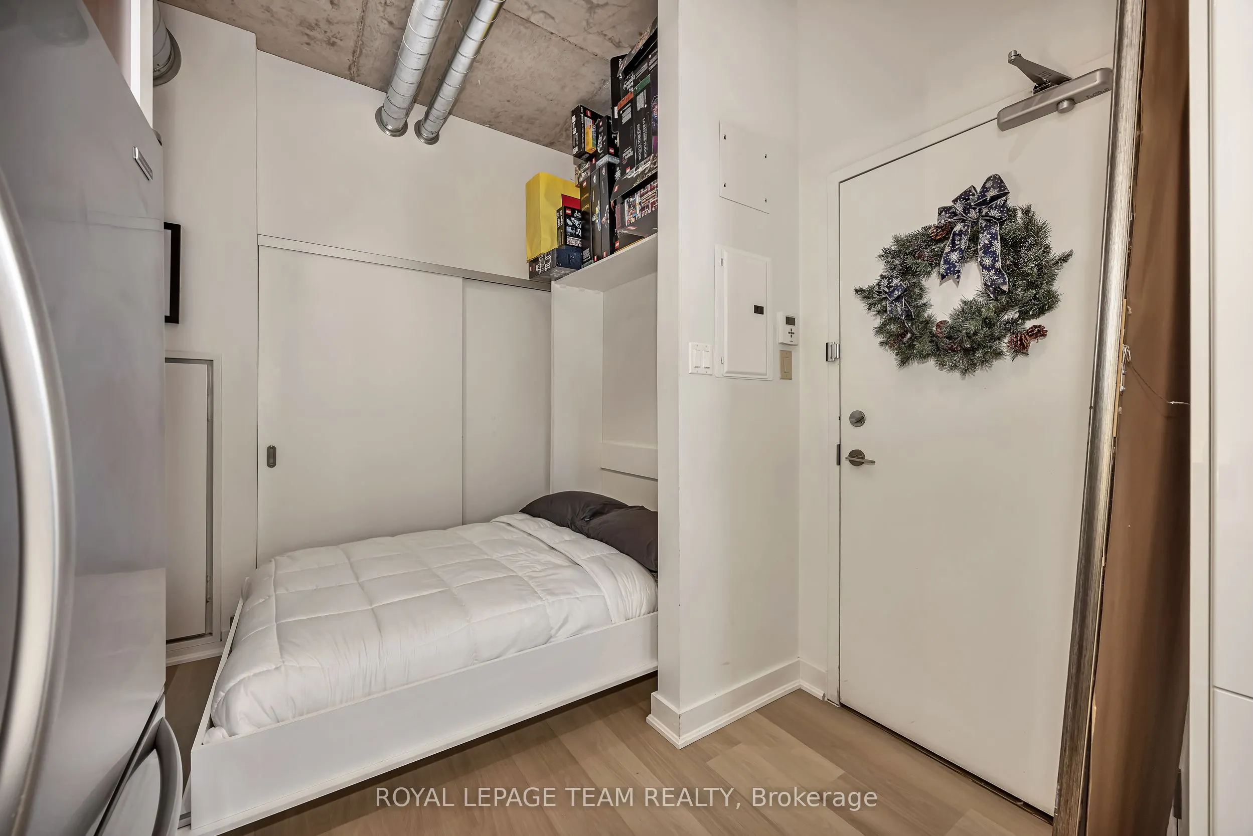 360 Mcleod Street #905