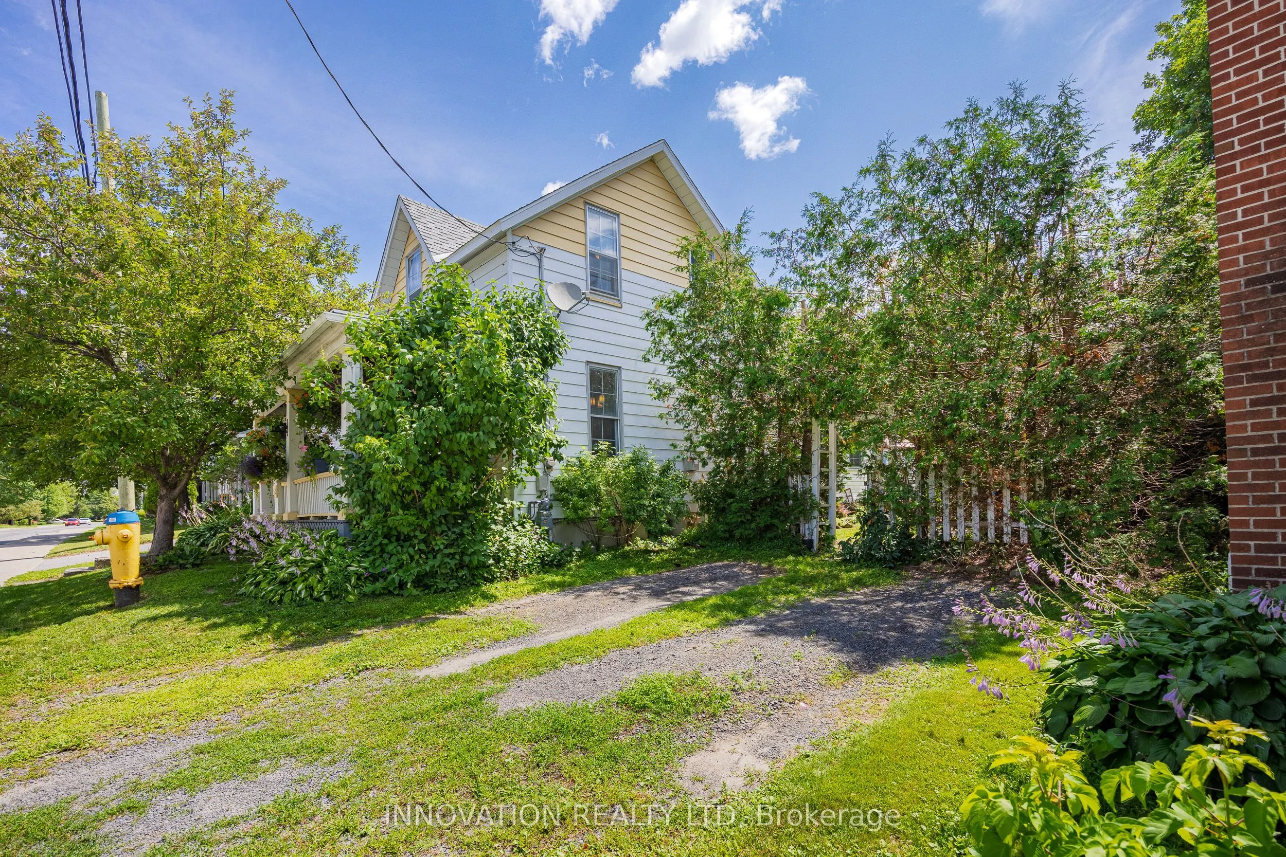 58 Lake Avenue E