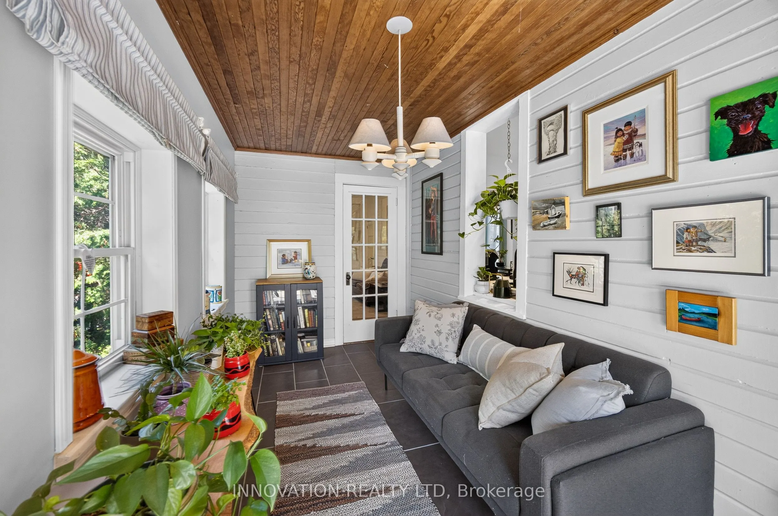 58 Lake Avenue E
