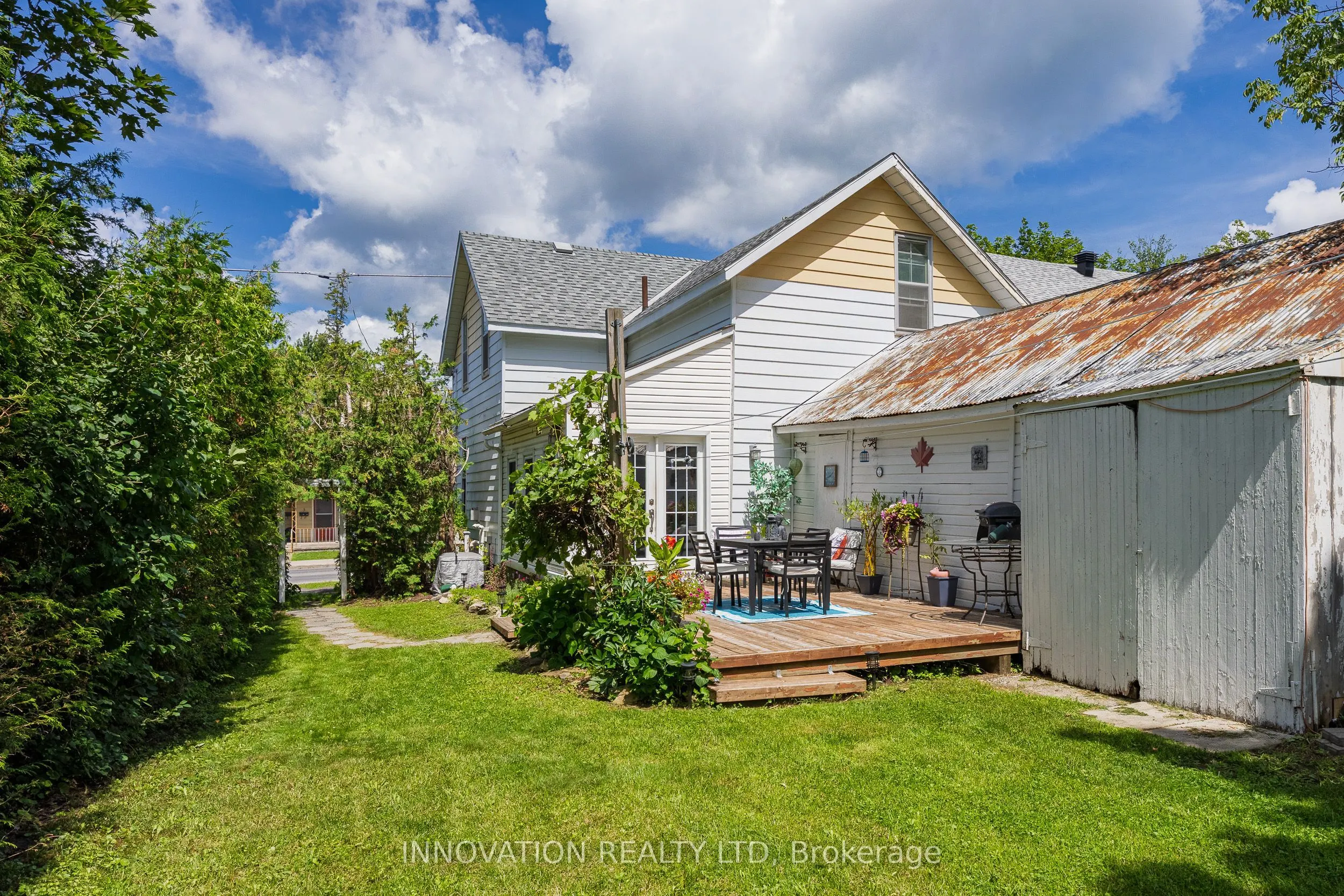 58 Lake Avenue E