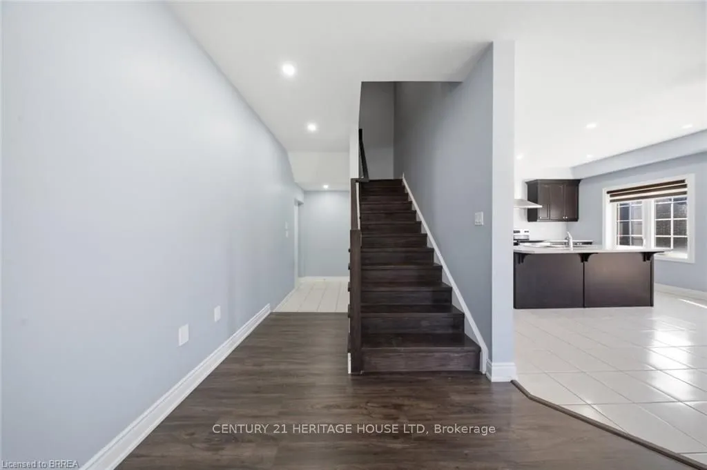 18 Macklin Street