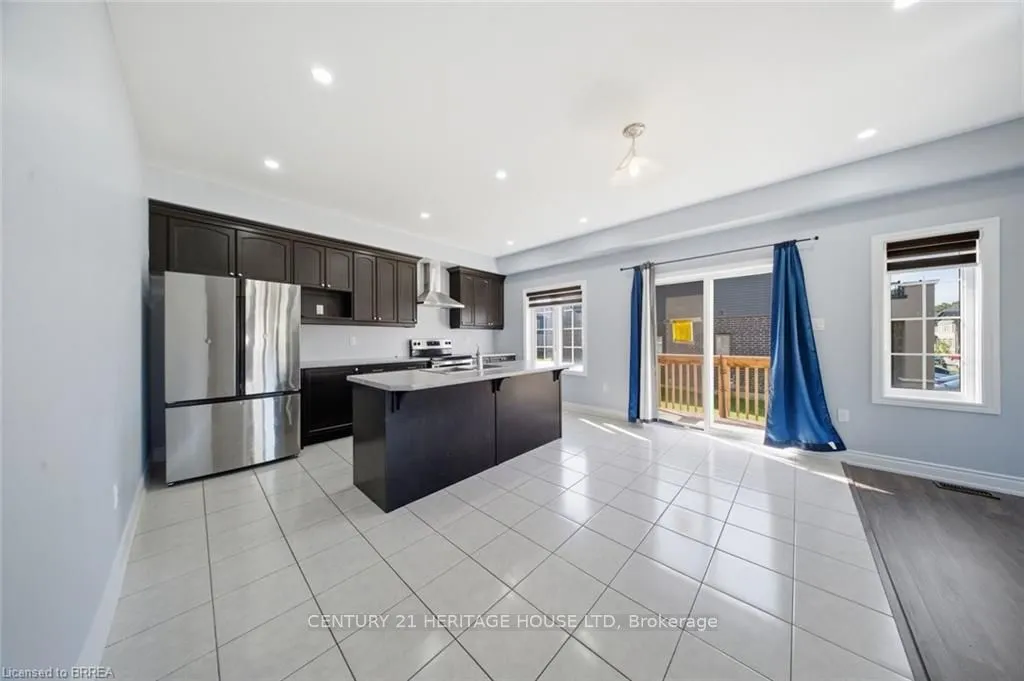 18 Macklin Street