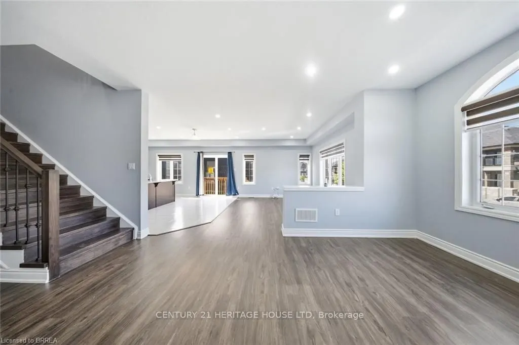 18 Macklin Street