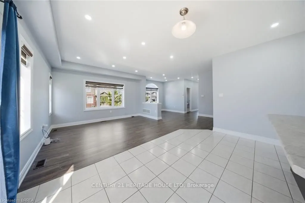18 Macklin Street