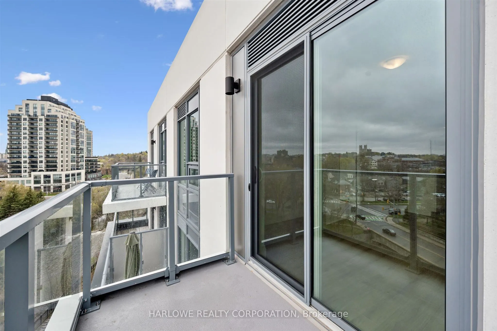 93 Arthur Street S #805